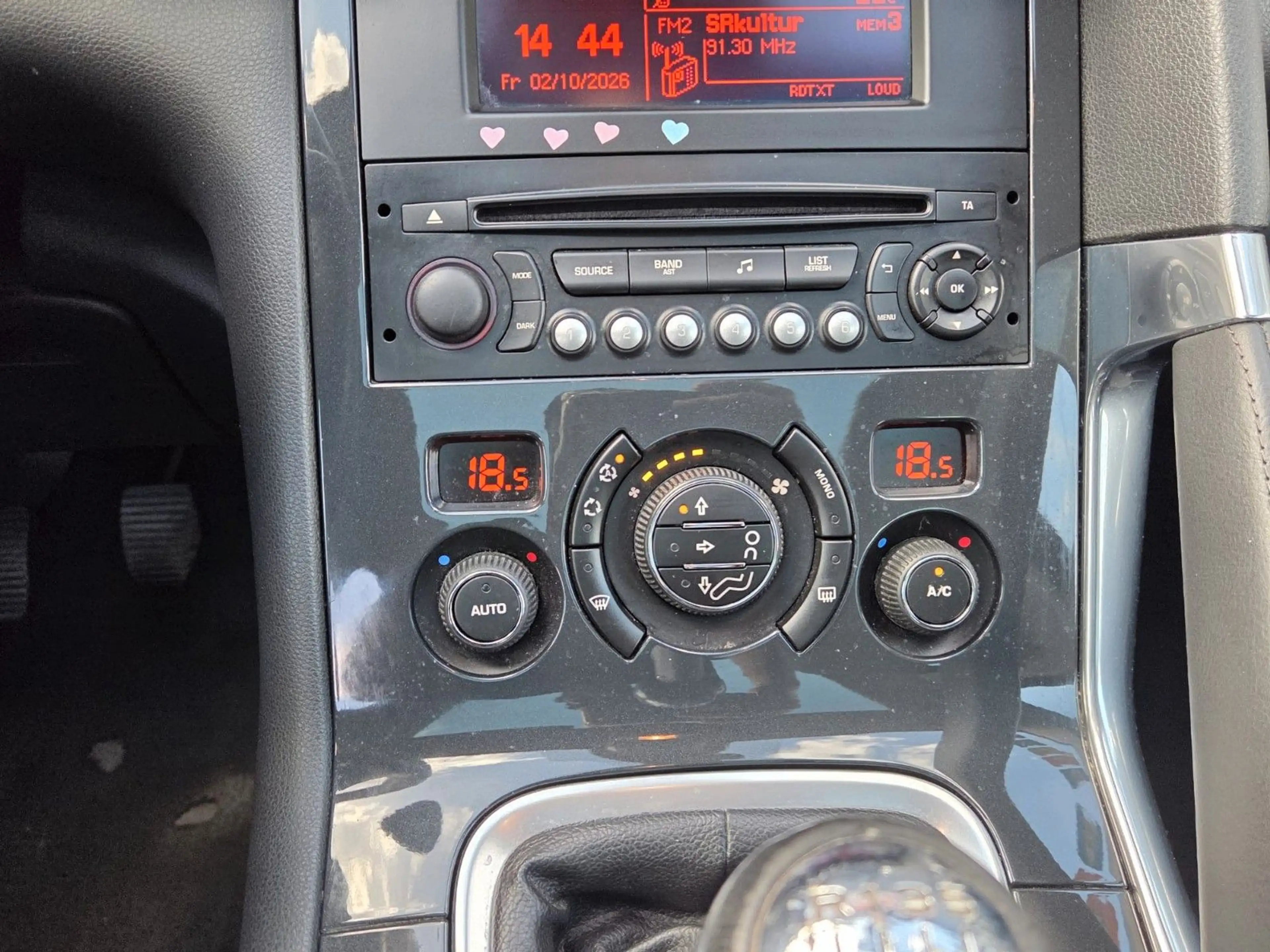 Peugeot 3008 Style 1.6HDI KLIMAAUTO/TEMP/PANO/HUD/EURO5 — photo 12