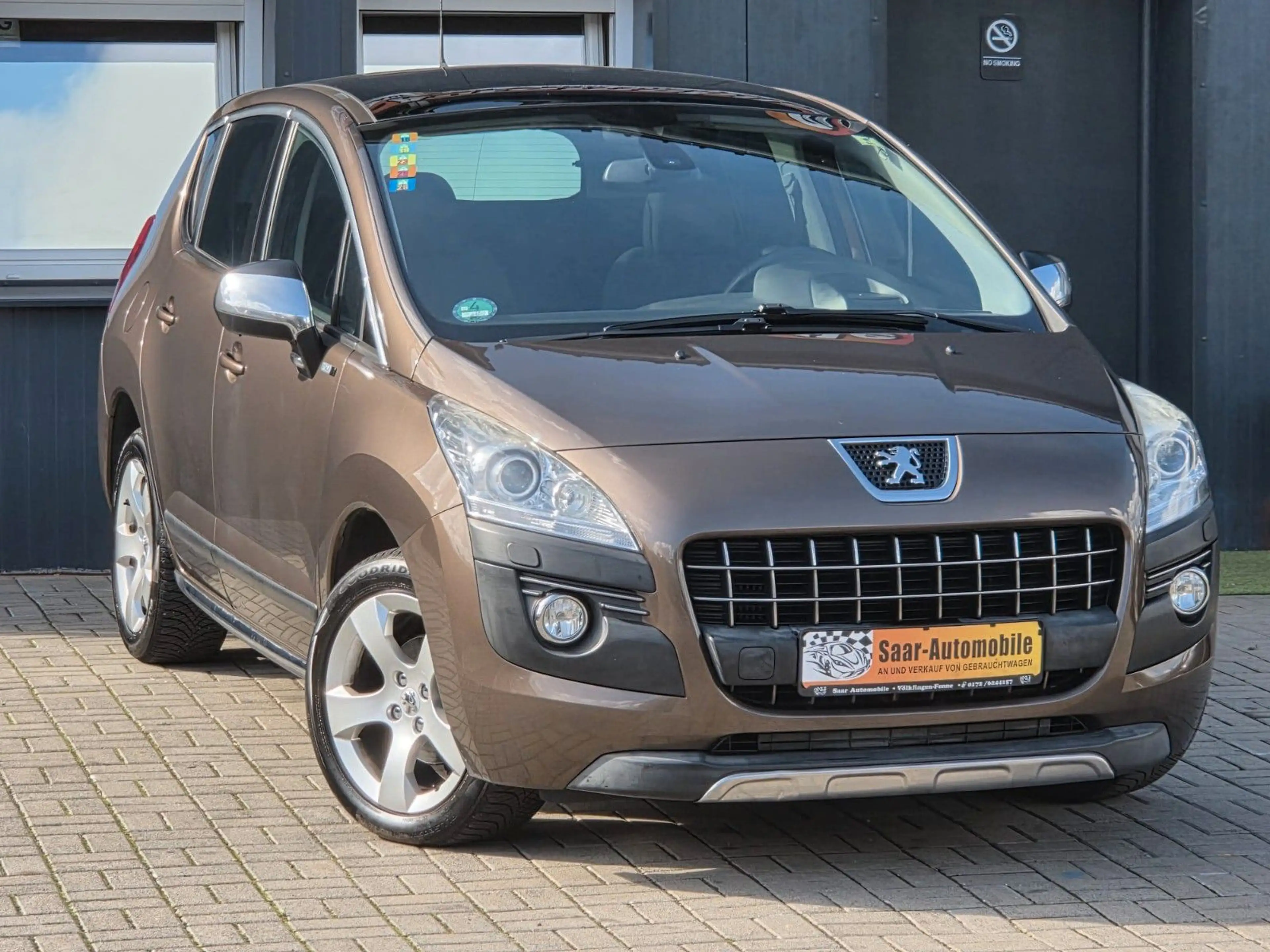 Peugeot 3008 Style 1.6HDI KLIMAAUTO/TEMP/PANO/HUD/EURO5