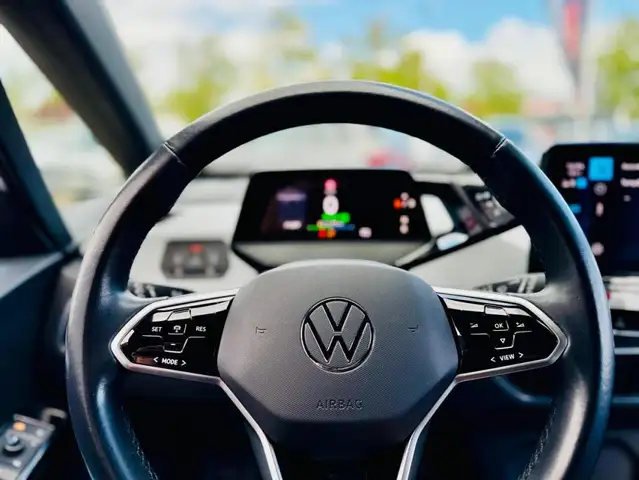 Volkswagen Id.3 view 12