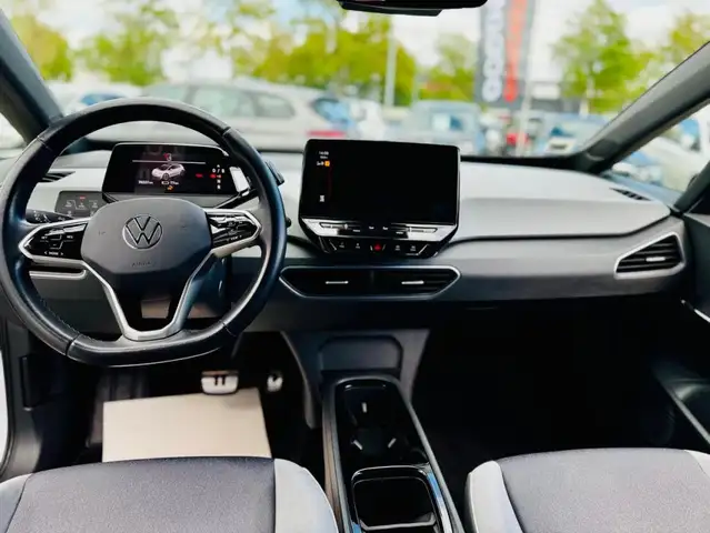 Volkswagen Id.3 view 11