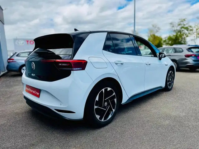 Volkswagen Id.3 view 7