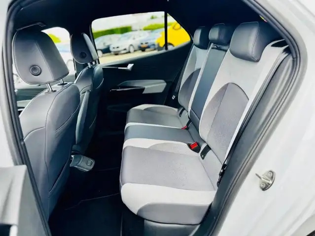 Volkswagen Id.3 view 10