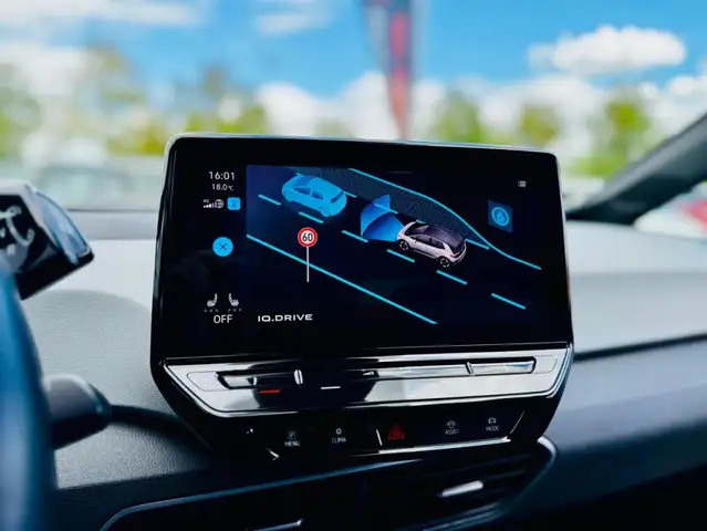 Volkswagen Id.3 view 17