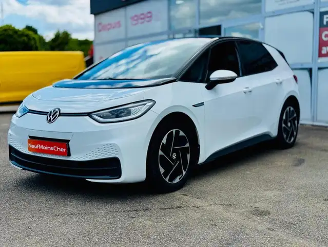 Volkswagen Id.3 view 3