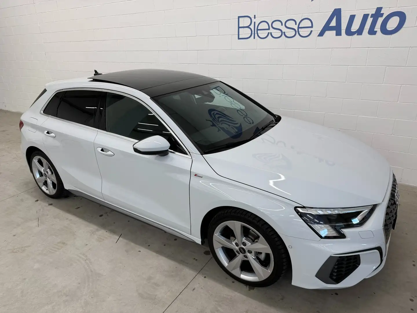 Audi A3 A3 Sportback 35 TDI S-Line Edition S-Tronic Weiß - 2