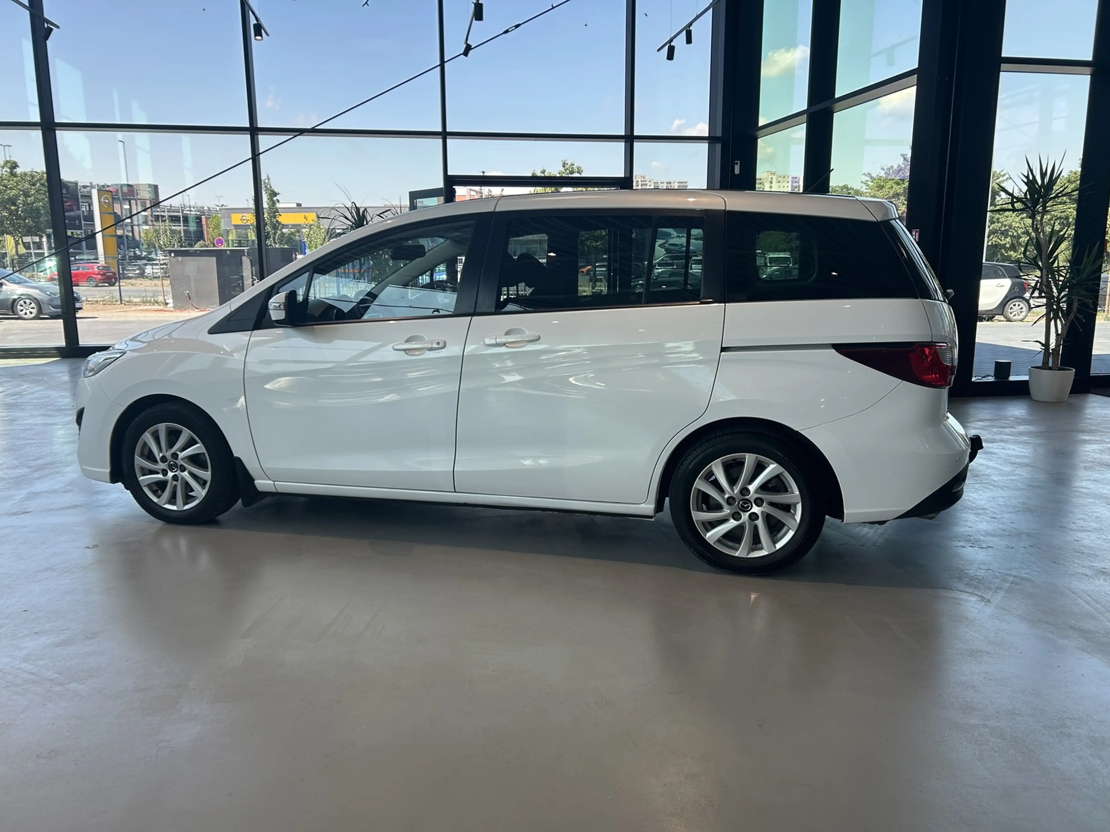 Mazda 5 Center-Line AHK+SITZHEIZUNG+TEMPOMAT+PDC+7 SIT Cen — photo 8