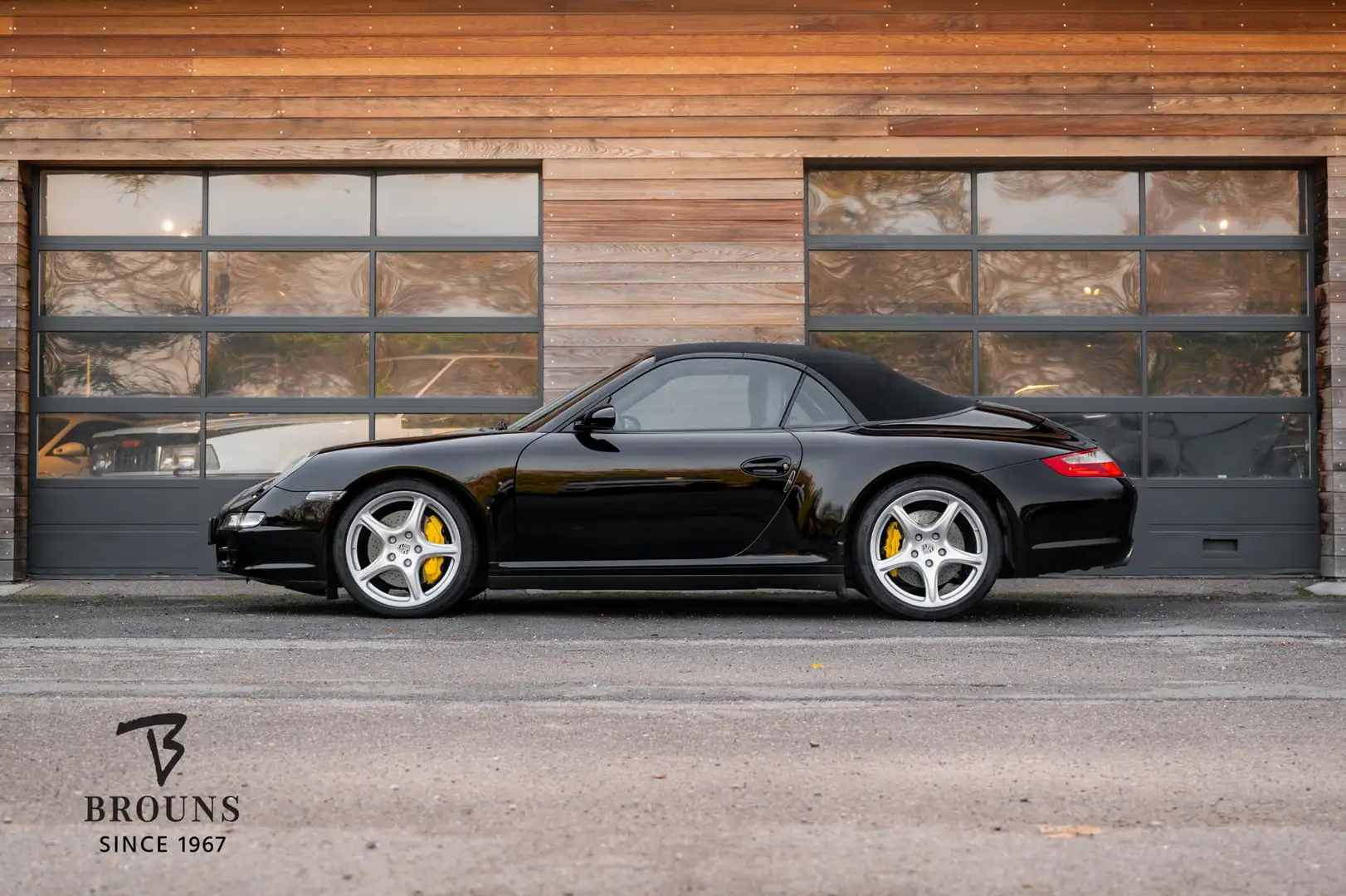 Porsche 997 997 Cabrio 3.8 Carrera 4S 355pk | BOSE | PCCB Zwart - 2