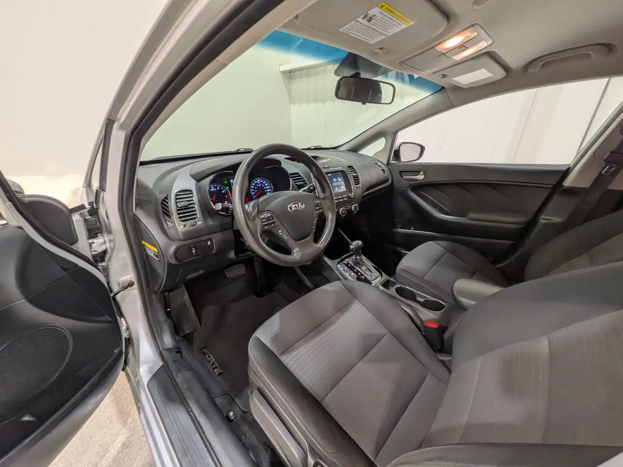 Kia Forte снимка Kia Forte