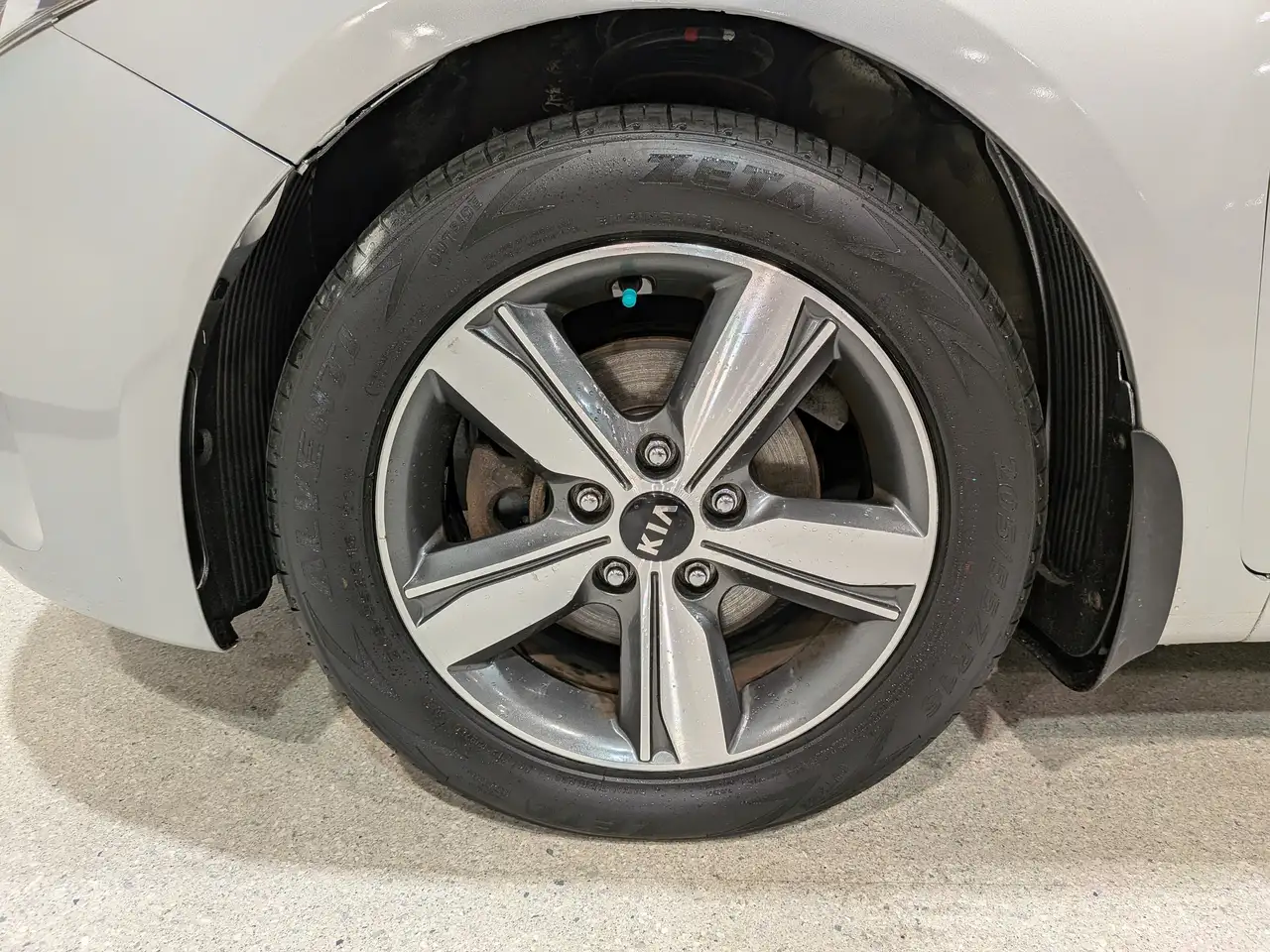 Kia Forte снимка Kia Forte