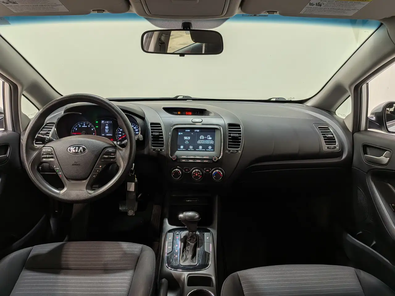 Kia Forte снимка Kia Forte