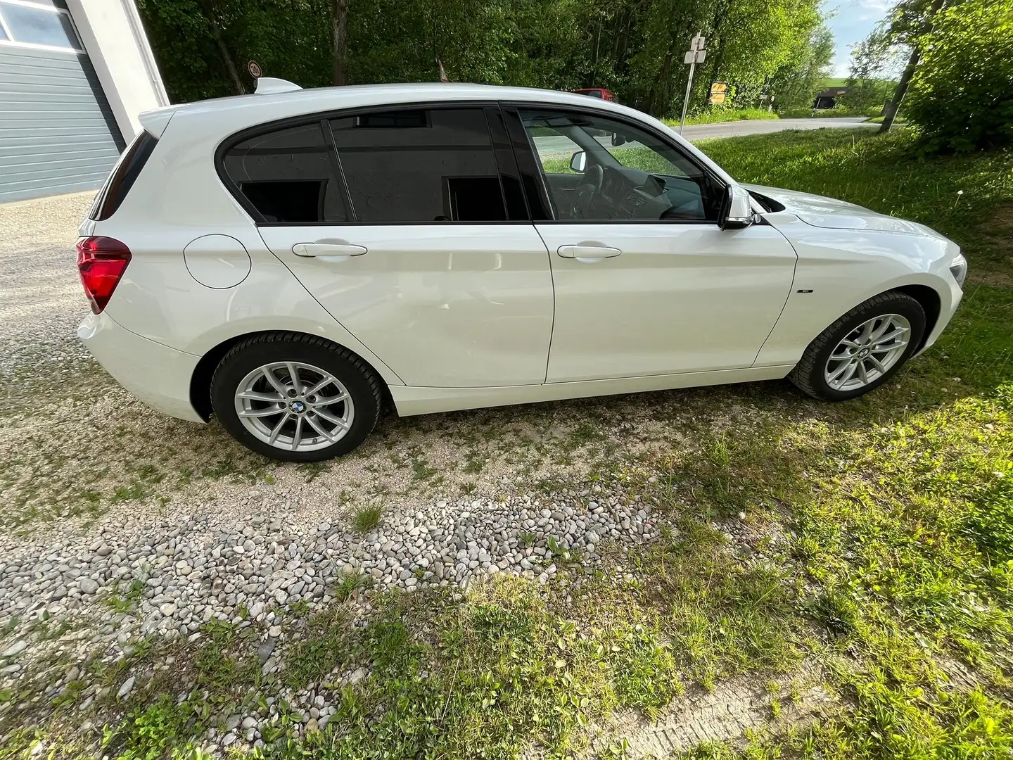 BMW 120 120d Sport Line Bílá - 2