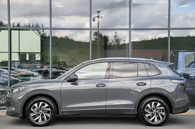 Volkswagen Tiguan view 6