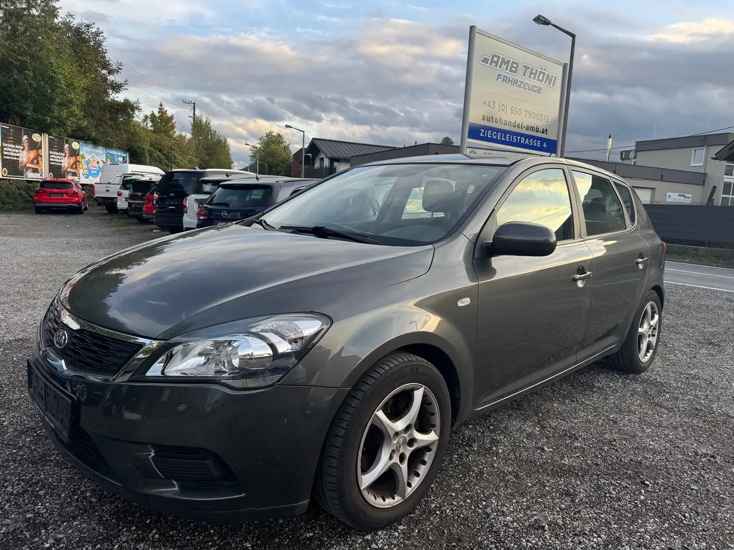 Kia Ceed / cee'd 1,4 cool,* Gültige §57a Prüfplakette* Grau - 1
