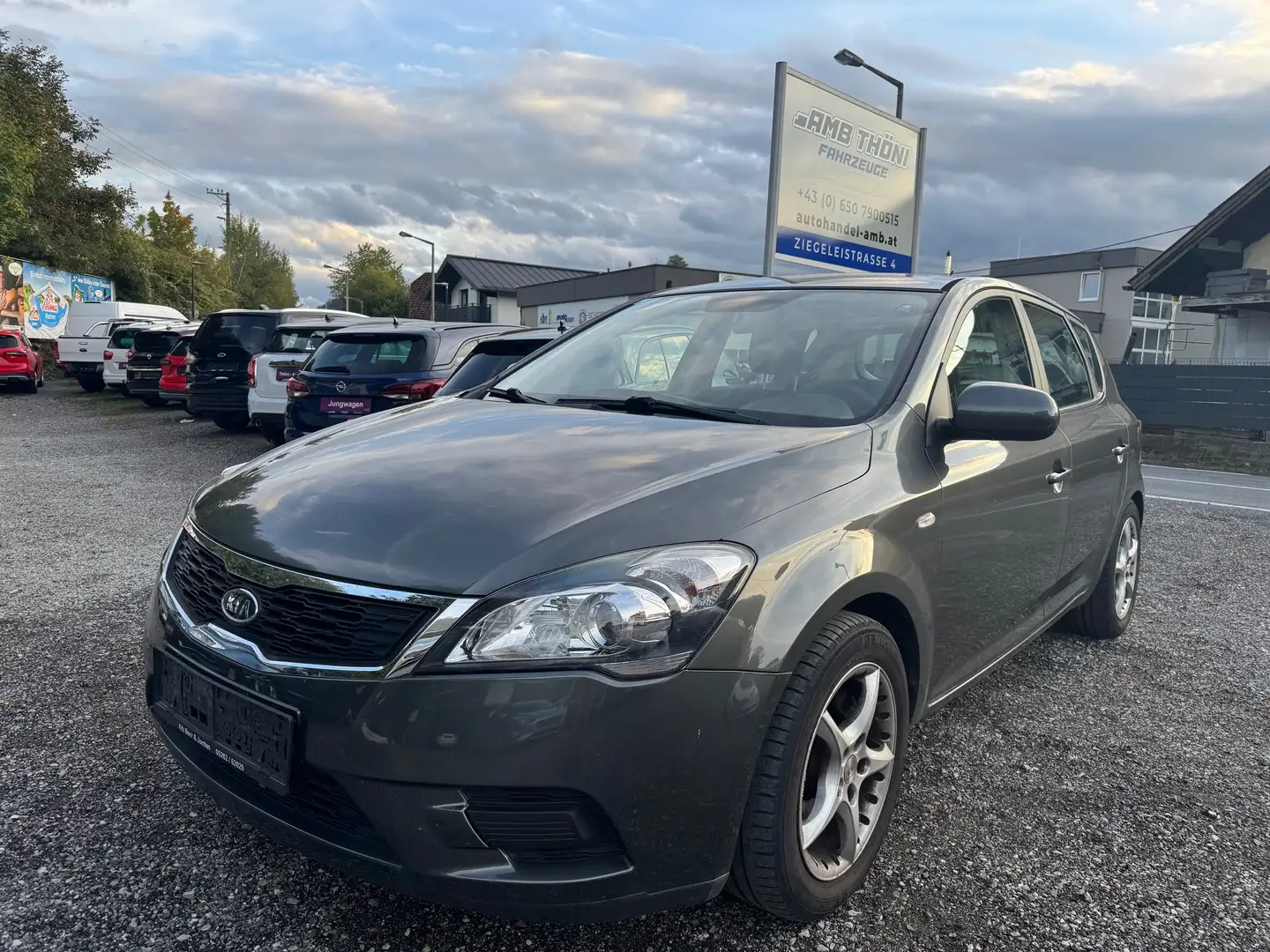 Kia Ceed / cee'd 1,4 cool,* Gültige §57a Prüfplakette* Grau - 2
