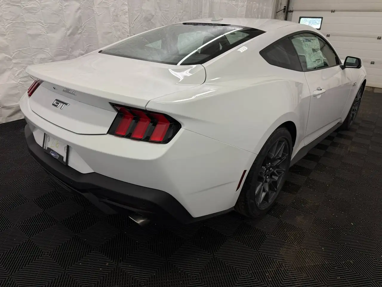 Ford Mustang photo Ford Mustang