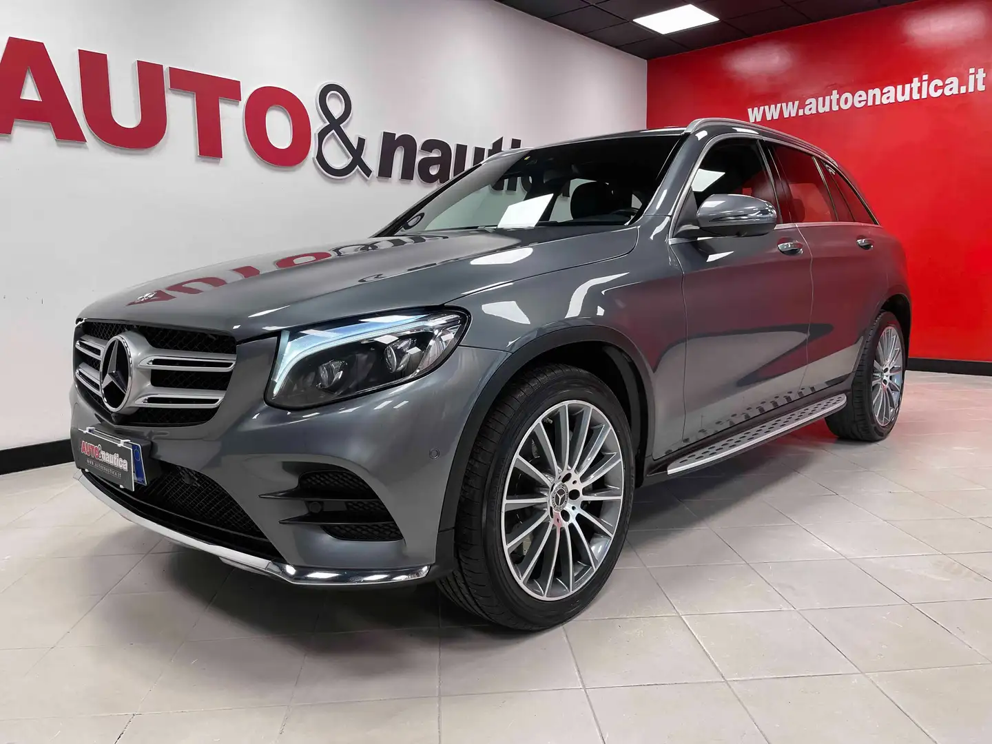 Mercedes-Benz GLC 250 D PREMIUM 4MATIC AUTO Grau - 1