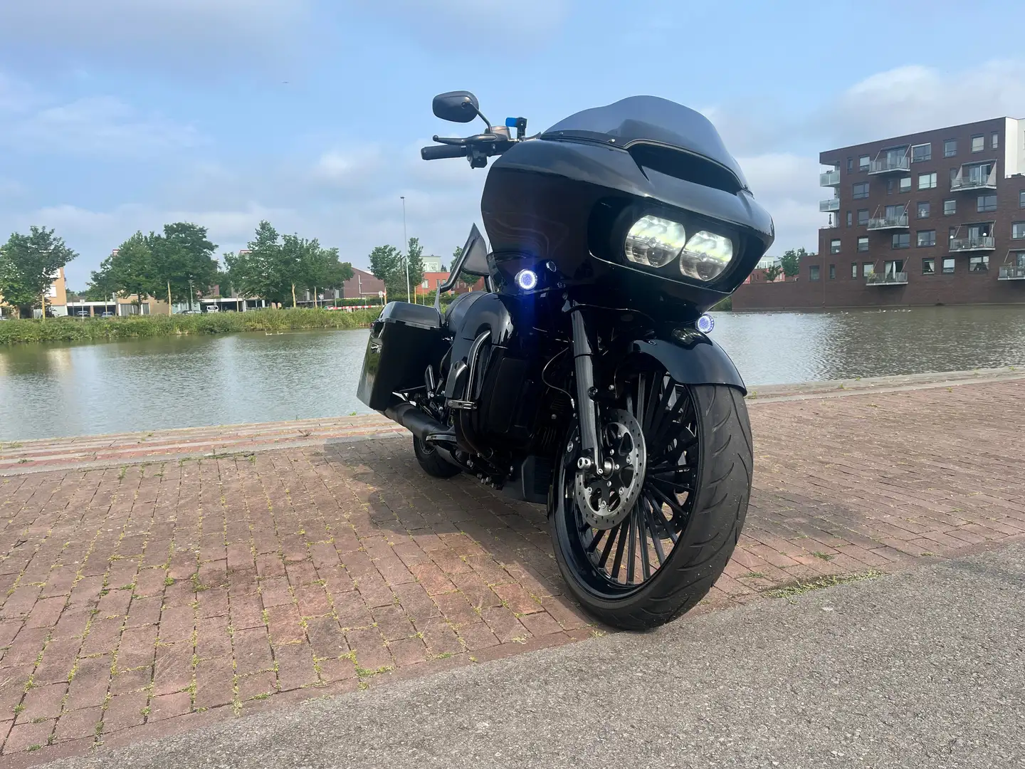 Harley-Davidson Road Glide Milwaukee‑Eight 107-motor Zwart - 2