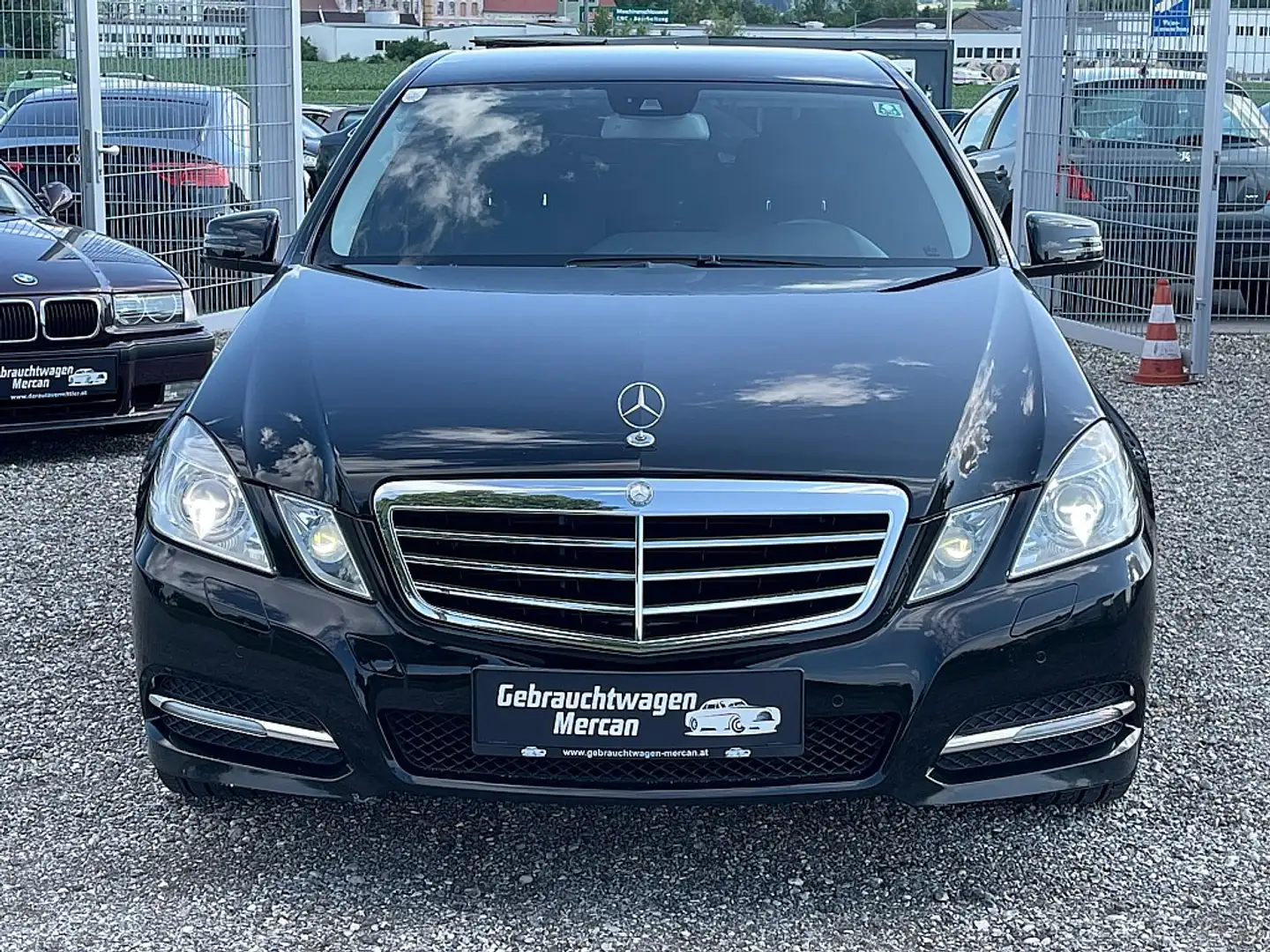 Mercedes-Benz E 200 Avantgarde BlueEfficiency CDI Aut. Schwarz - 2