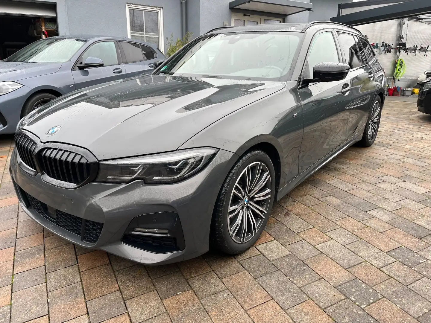 BMW 320 d M Paket Bremse Pano LivePR Laser Hifi ACC Grau - 1