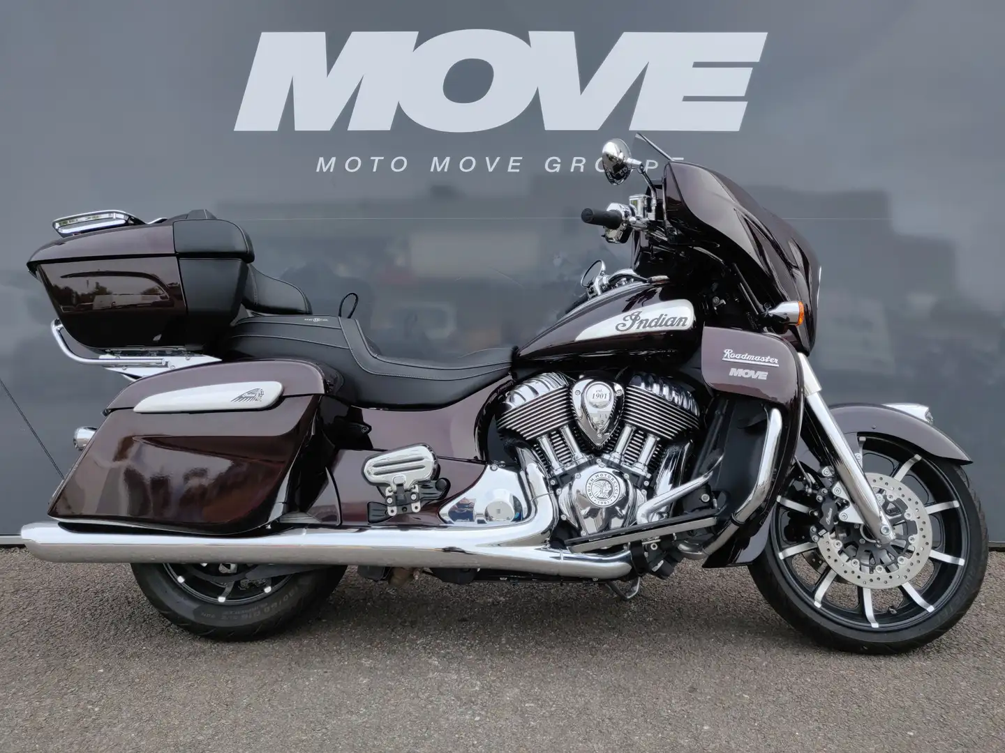Indian Roadmaster Marrone - 1