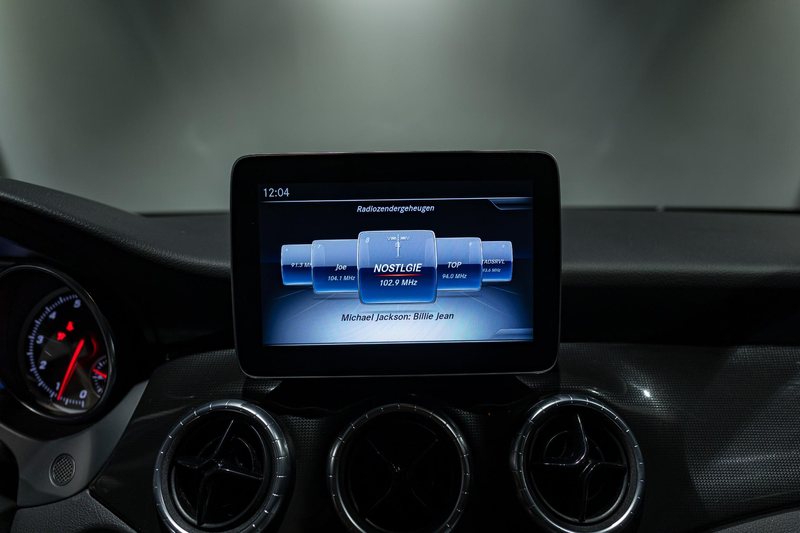 Mercedes-Benz CLA 180 Shooting Brake CLA | CAMERA | — photo 13