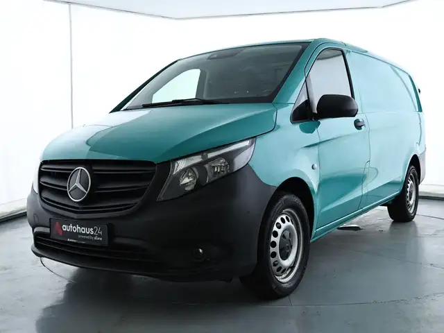 Mercedes-Benz Vito view 3