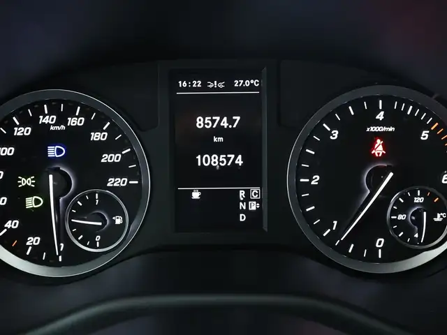 Mercedes-Benz Vito view 7