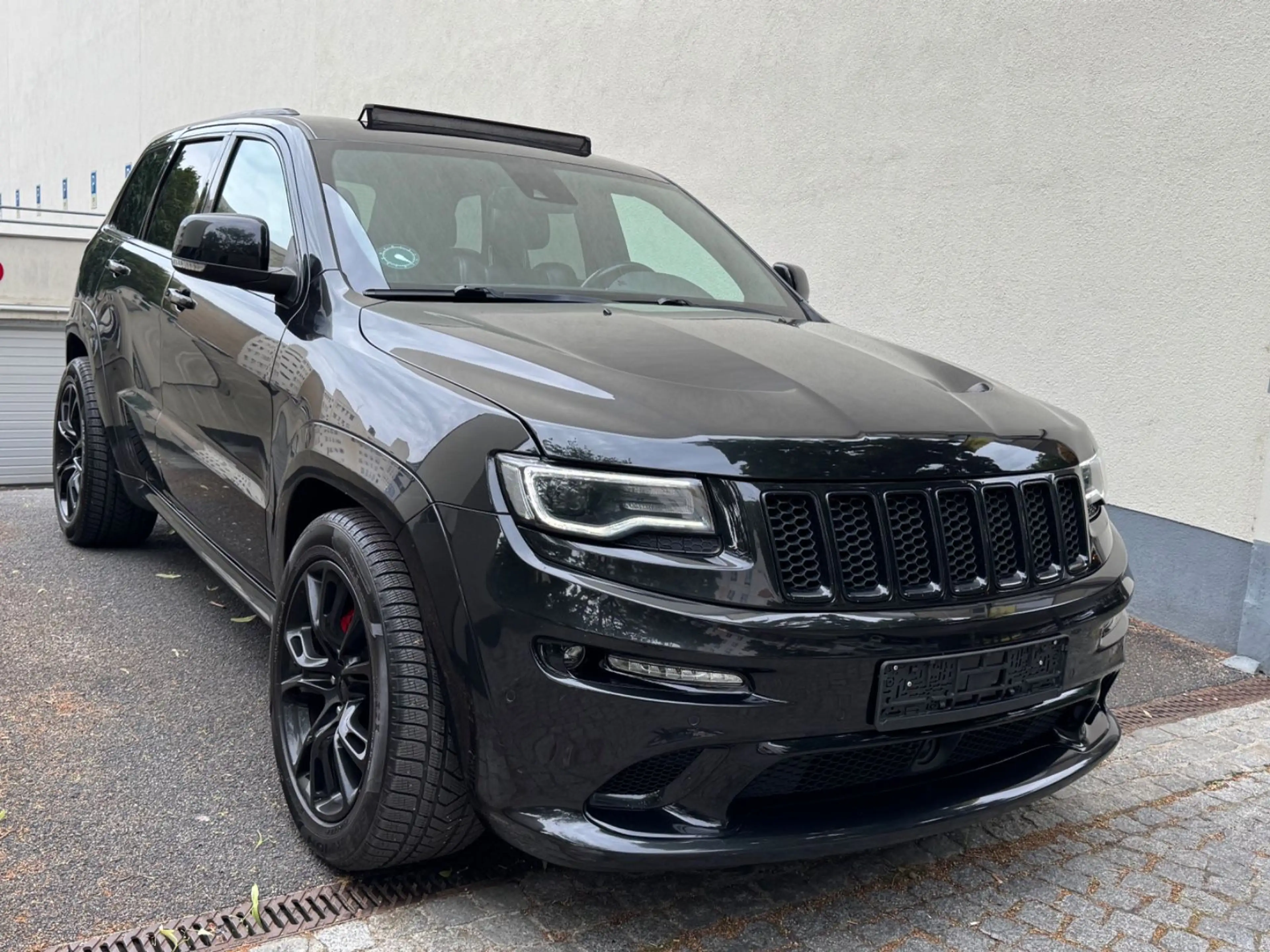 Jeep Grand Cherokee 6.4 V8 HEMI SRT/PANO/H&K/LAUNCH — photo 9