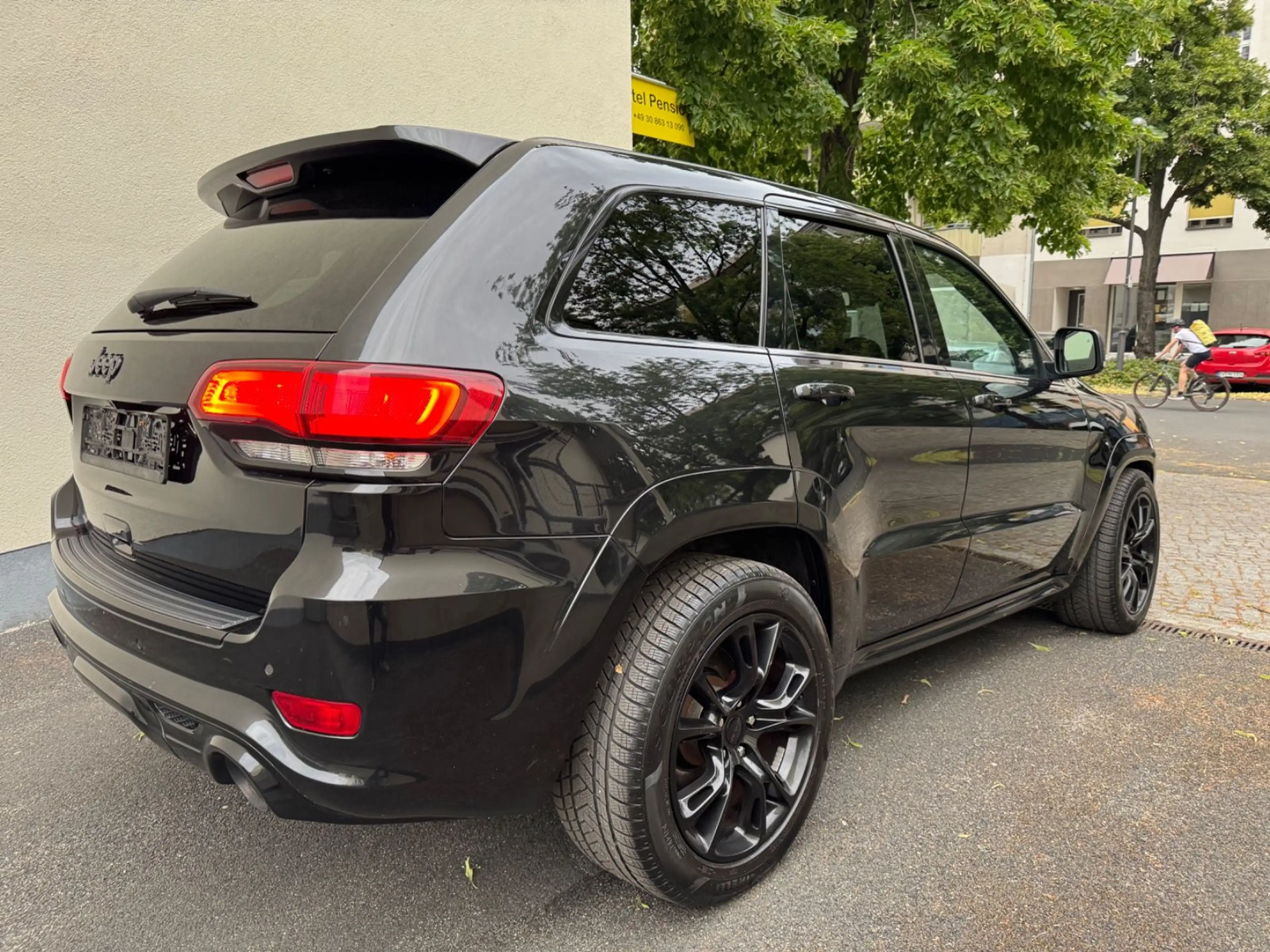 Jeep Grand Cherokee 6.4 V8 HEMI SRT/PANO/H&K/LAUNCH — photo 12