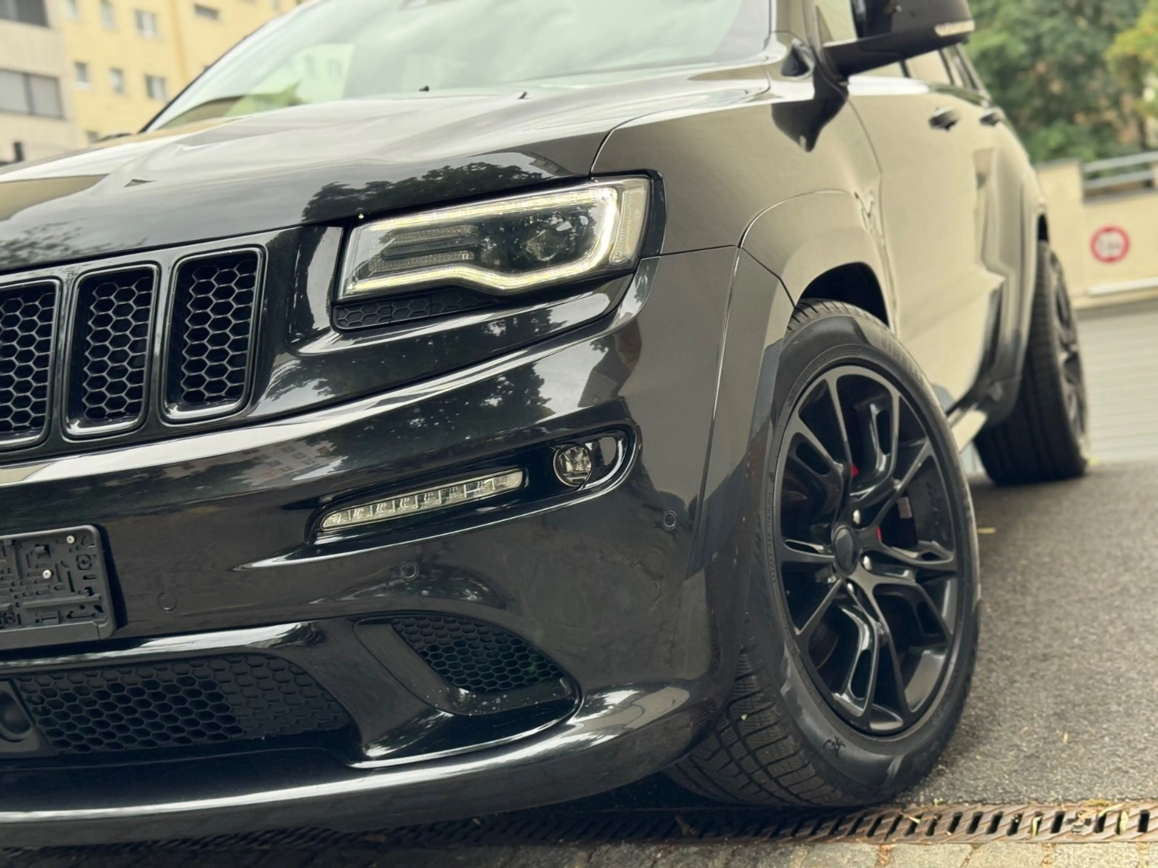Jeep Grand Cherokee 6.4 V8 HEMI SRT/PANO/H&K/LAUNCH — photo 5