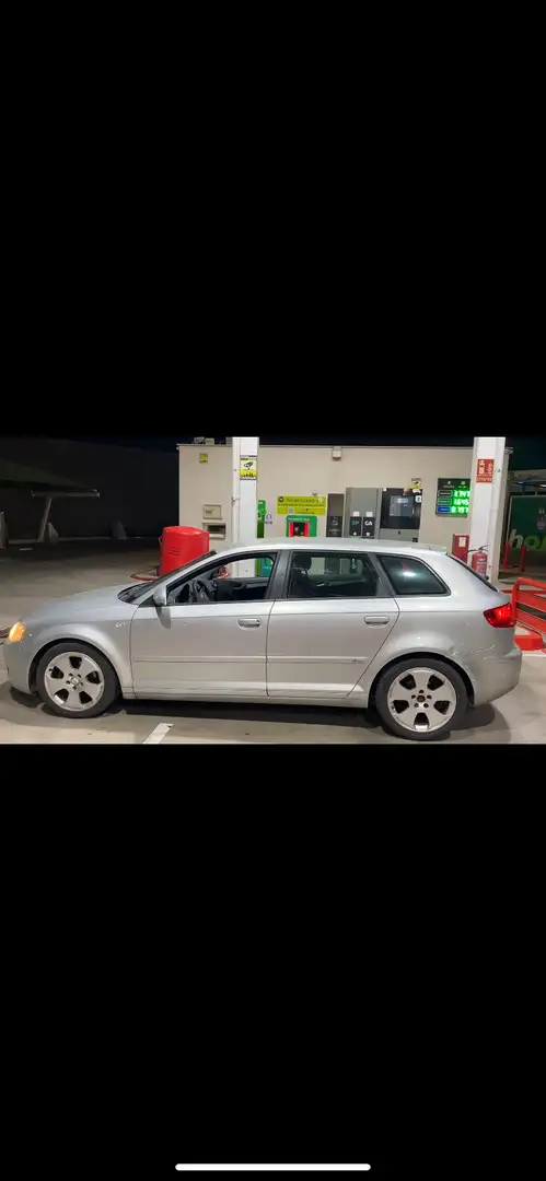 Audi A3 Sportback 2.0TDI Ambiente - 1