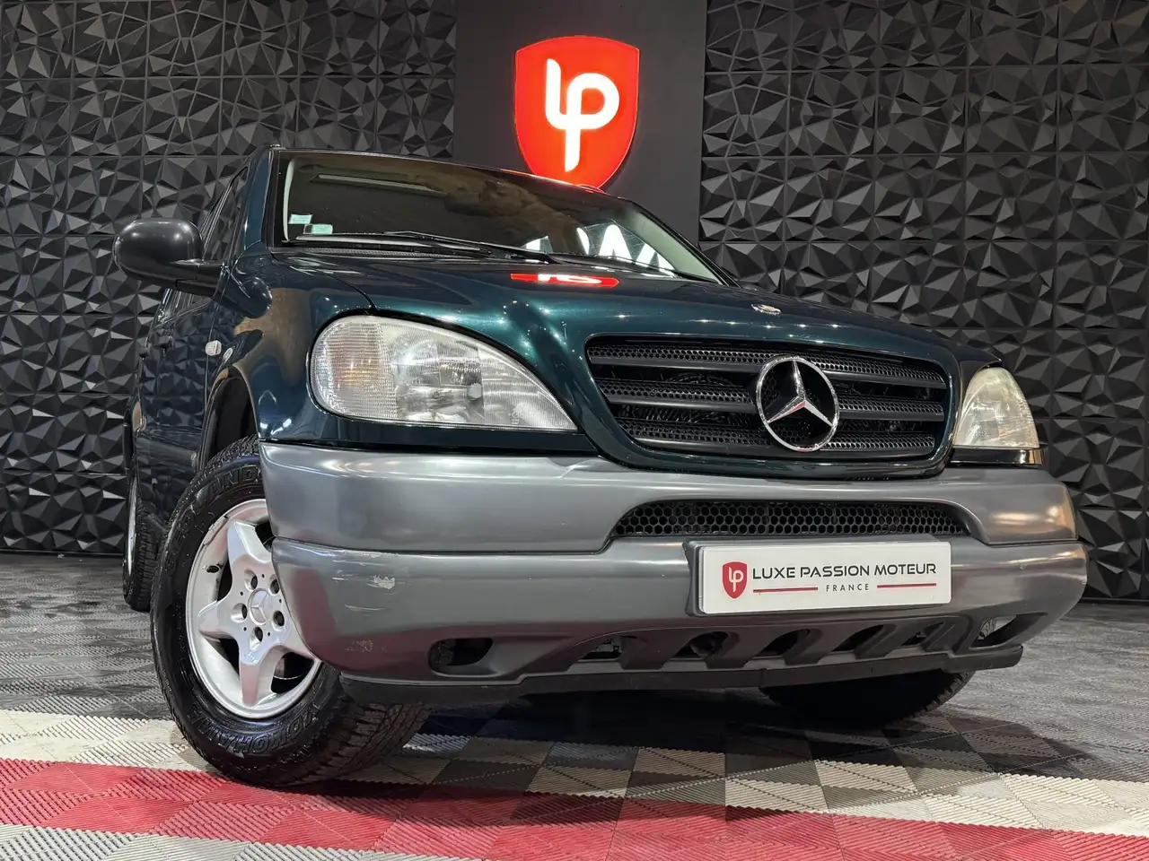 Mercedes-Benz ML 320 M I (W163) 320 Luxury BA, foto 2
