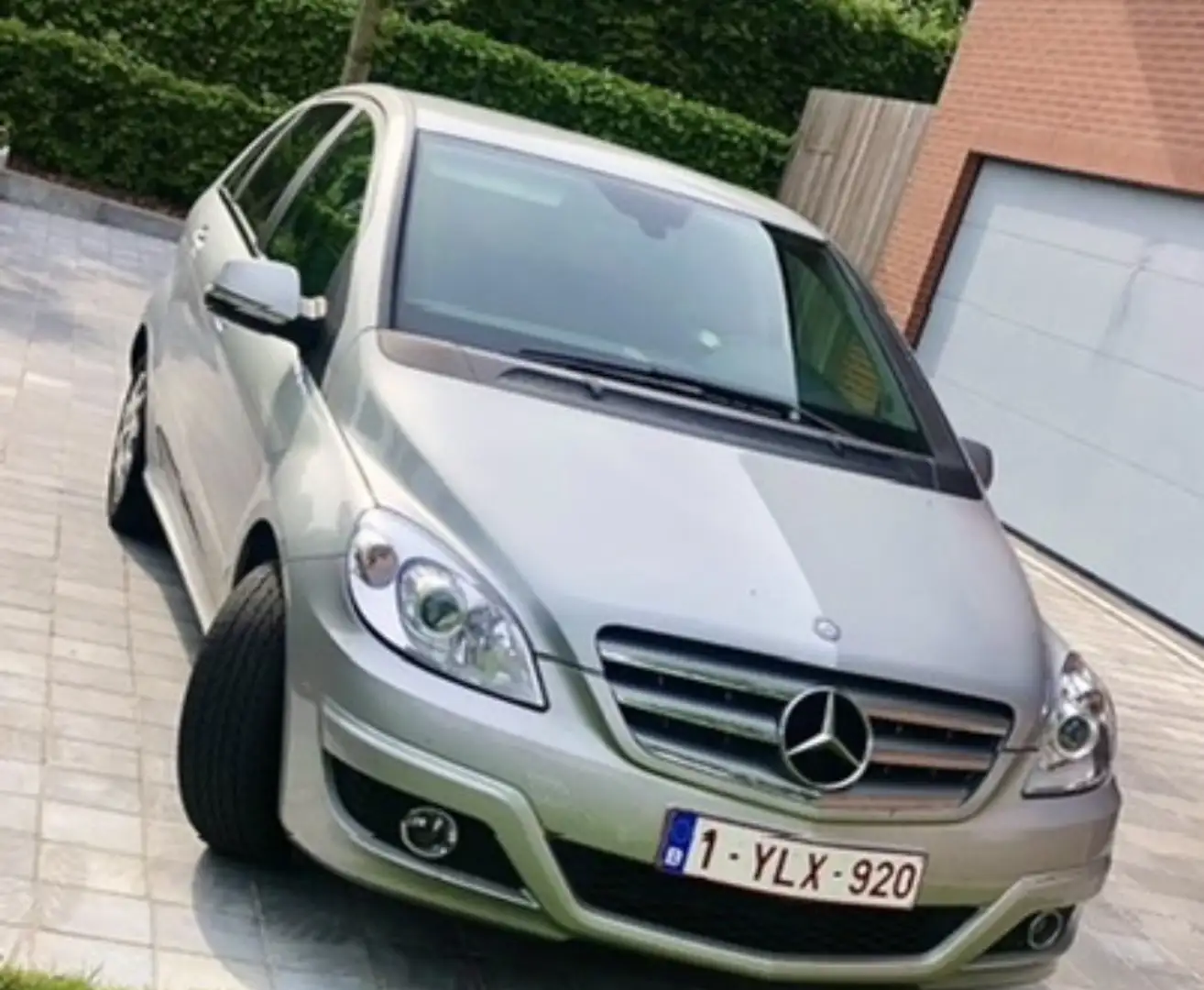 Mercedes-Benz B 180 Zilver - 1