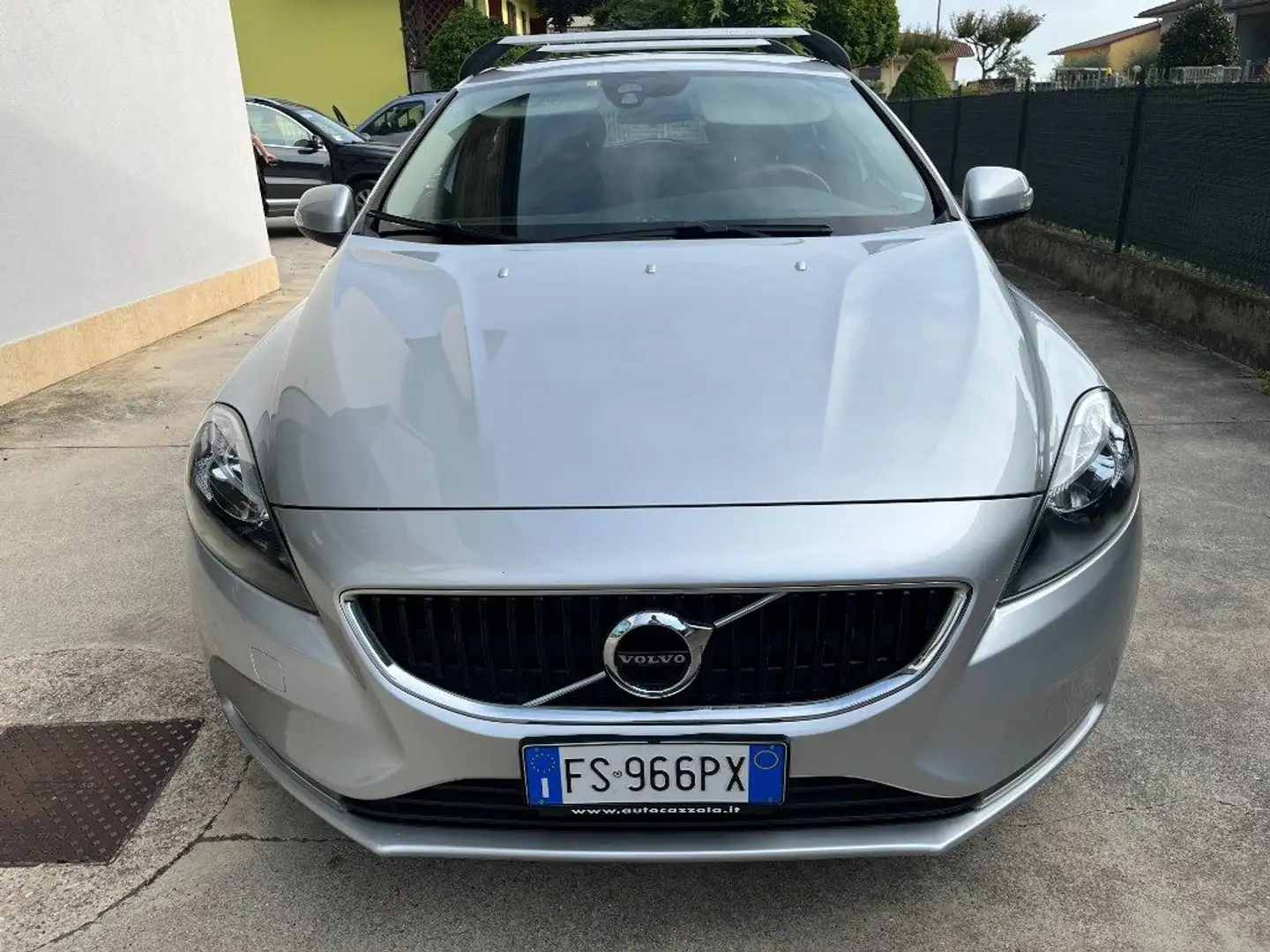 Volvo V40 D2 Business Plus SENSORI PARK NAVIGATORE Argento - 2