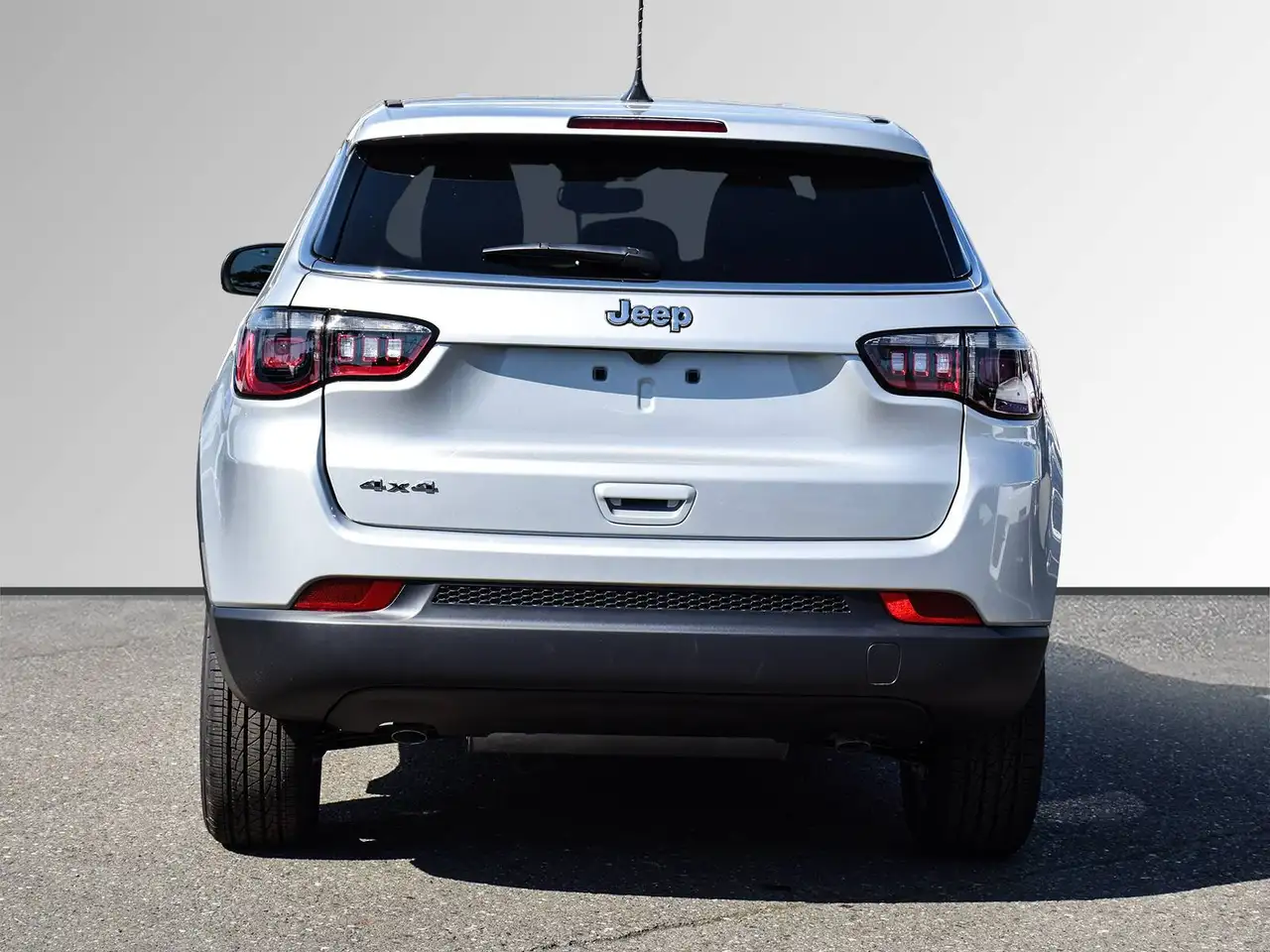 Jeep Compass photo Jeep Compass