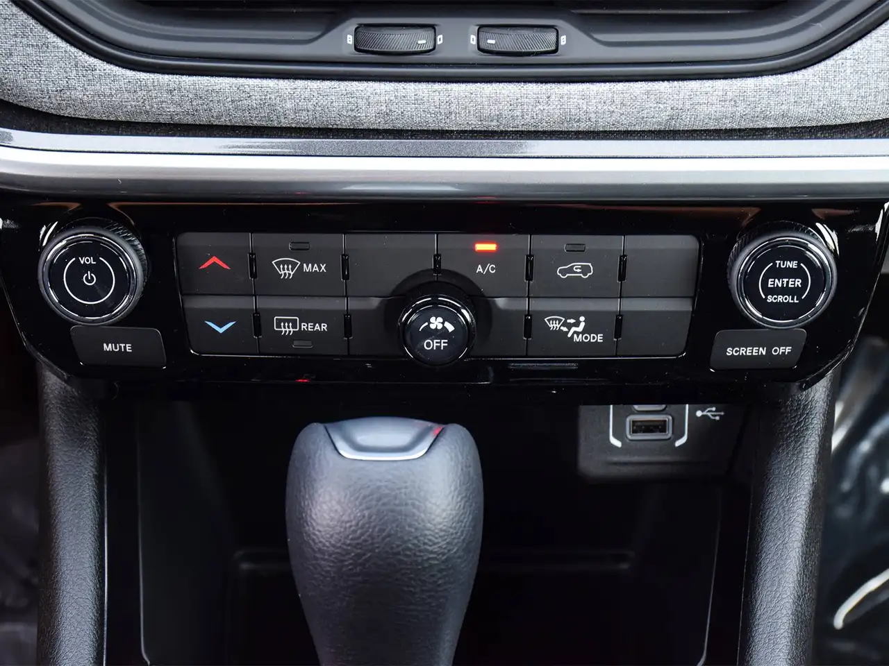 Jeep Compass photo Jeep Compass