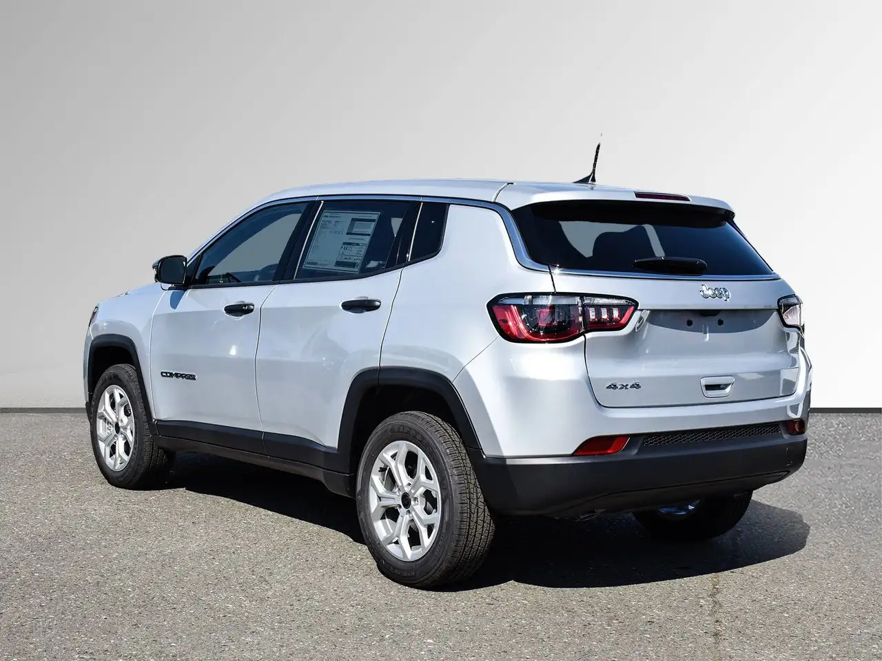 Jeep Compass photo Jeep Compass