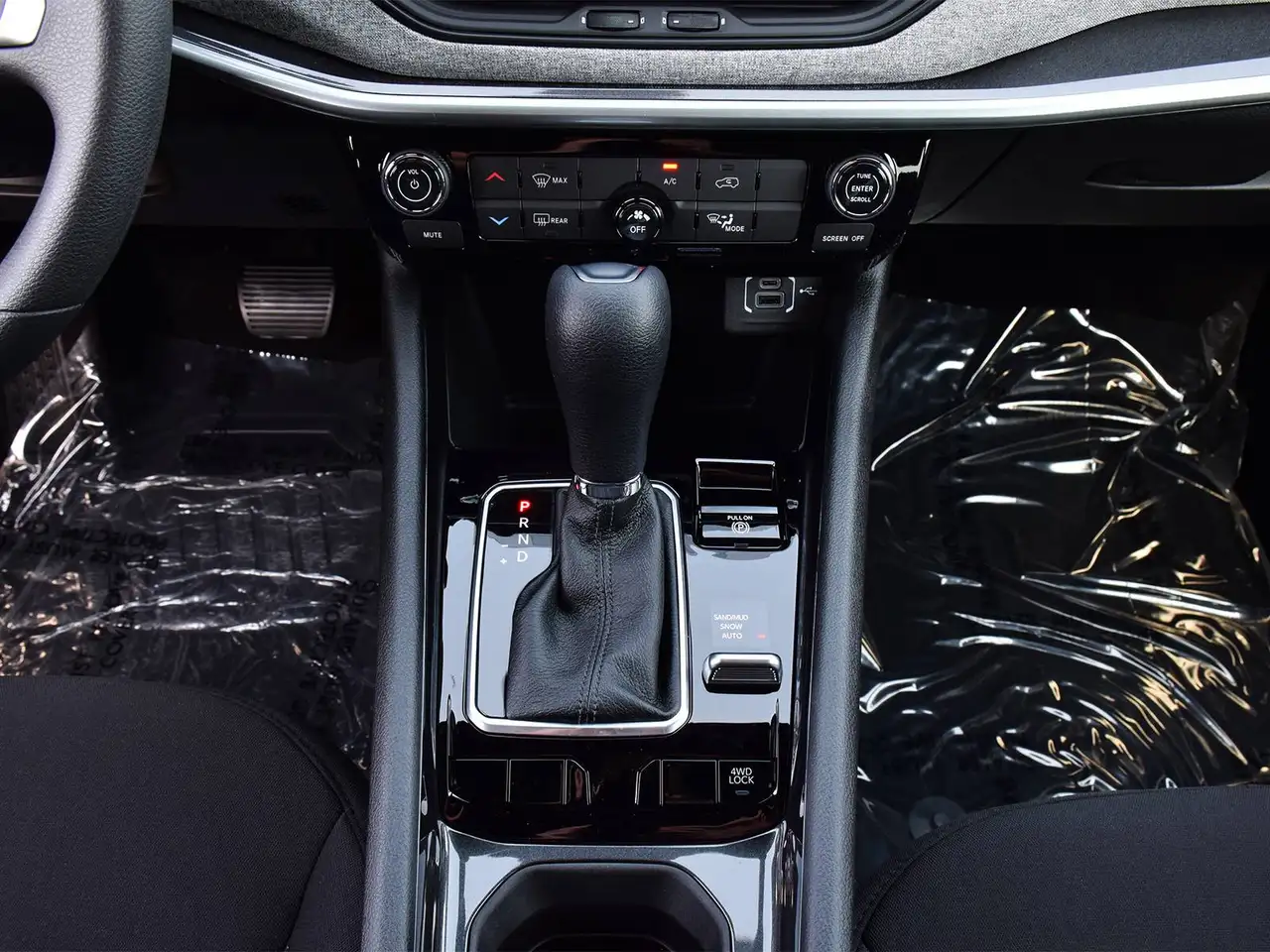 Jeep Compass photo Jeep Compass