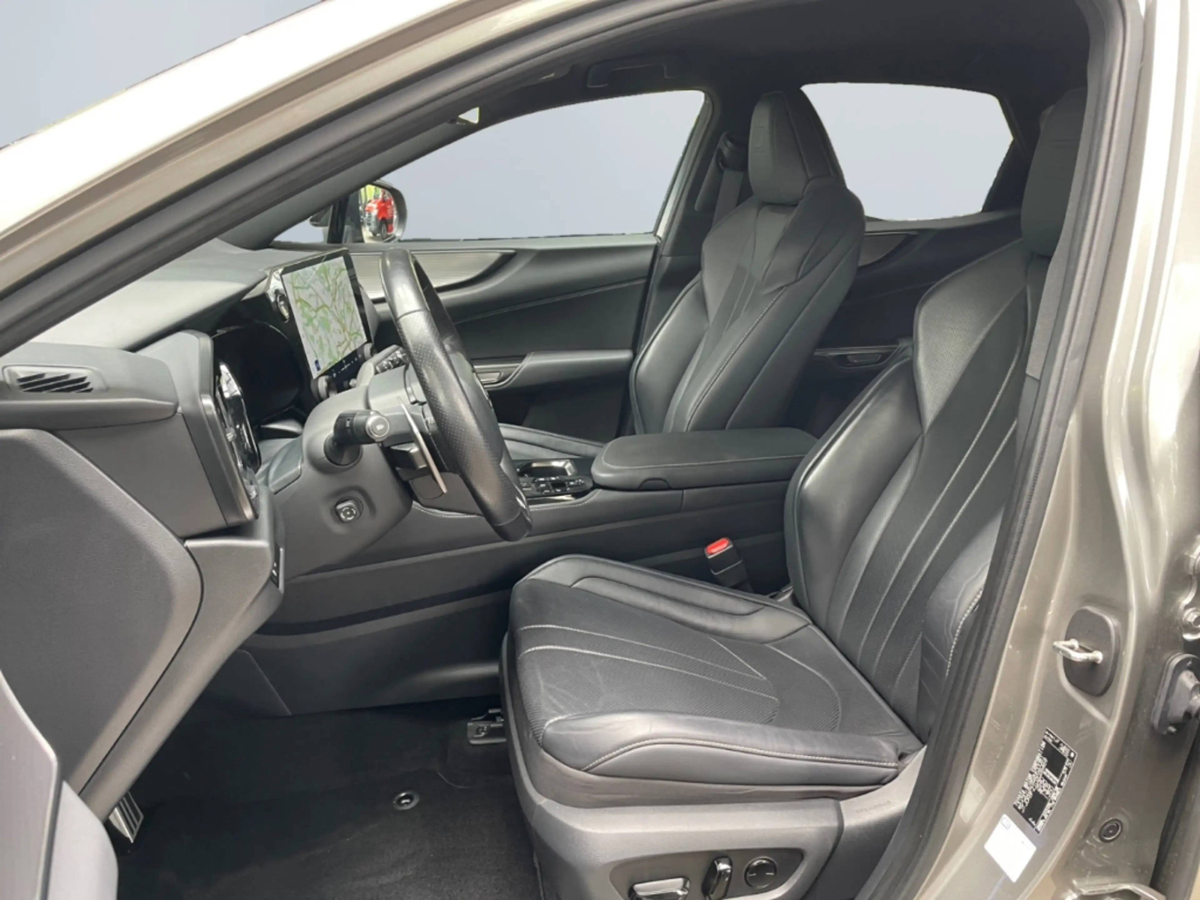 Lexus NX 450h+ F Sport *20Zoll*Allrad*Matrix*360°*HUD* — photo 9