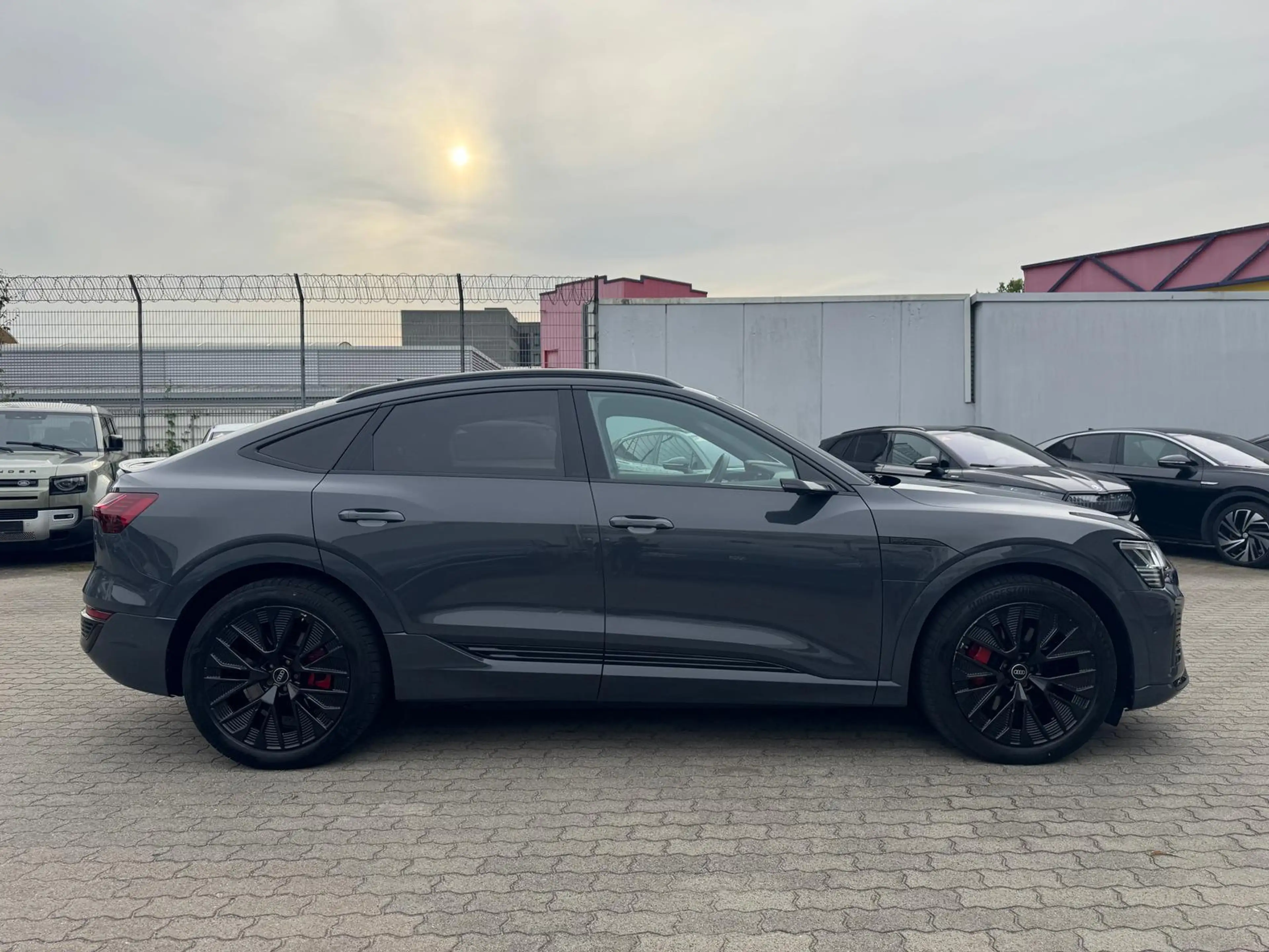 Audi Q8 e-tron Sportback 55 2x S line ACC HuD PANO 21 — photo 6