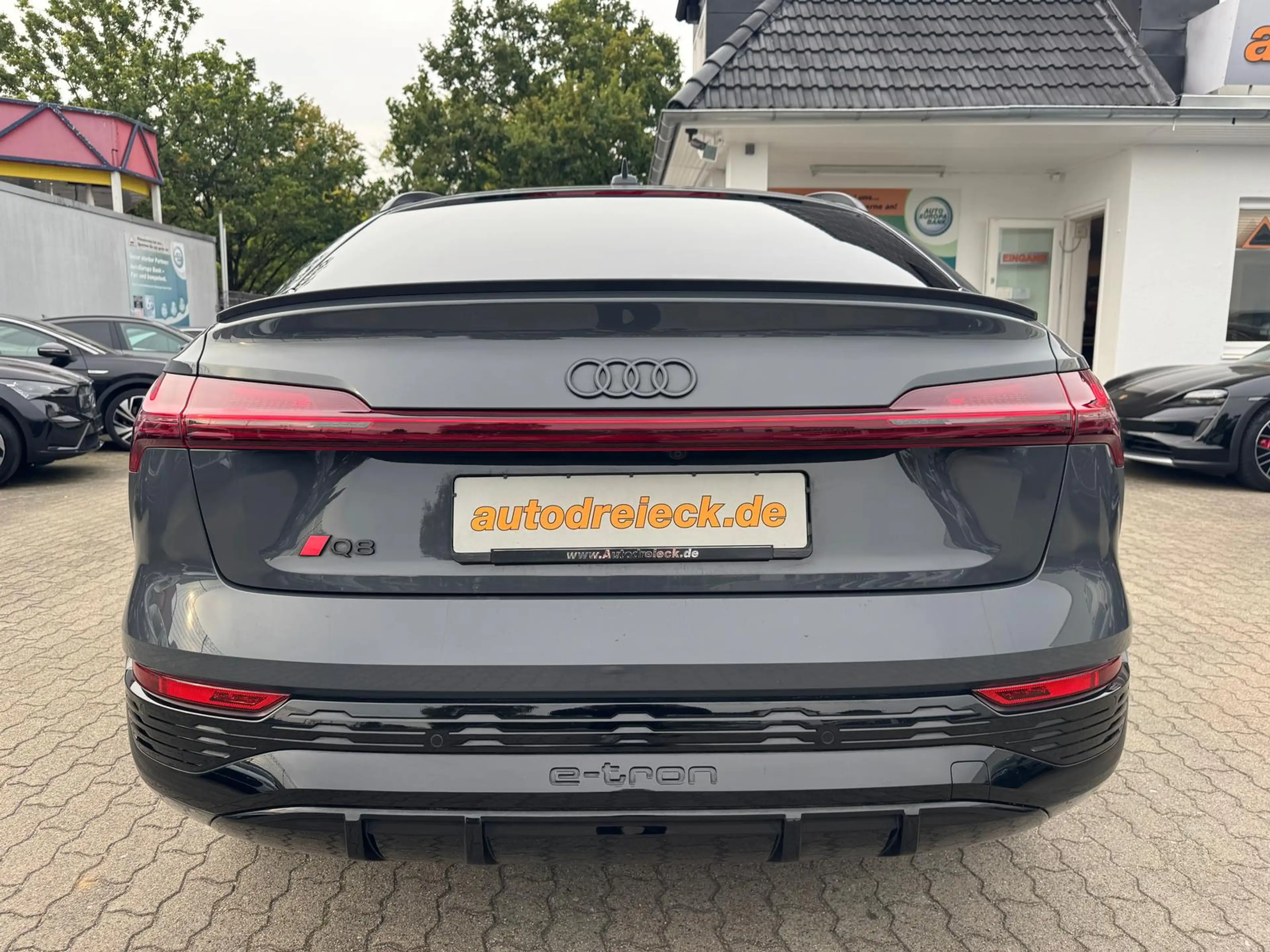 Audi Q8 e-tron Sportback 55 2x S line ACC HuD PANO 21 — photo 8