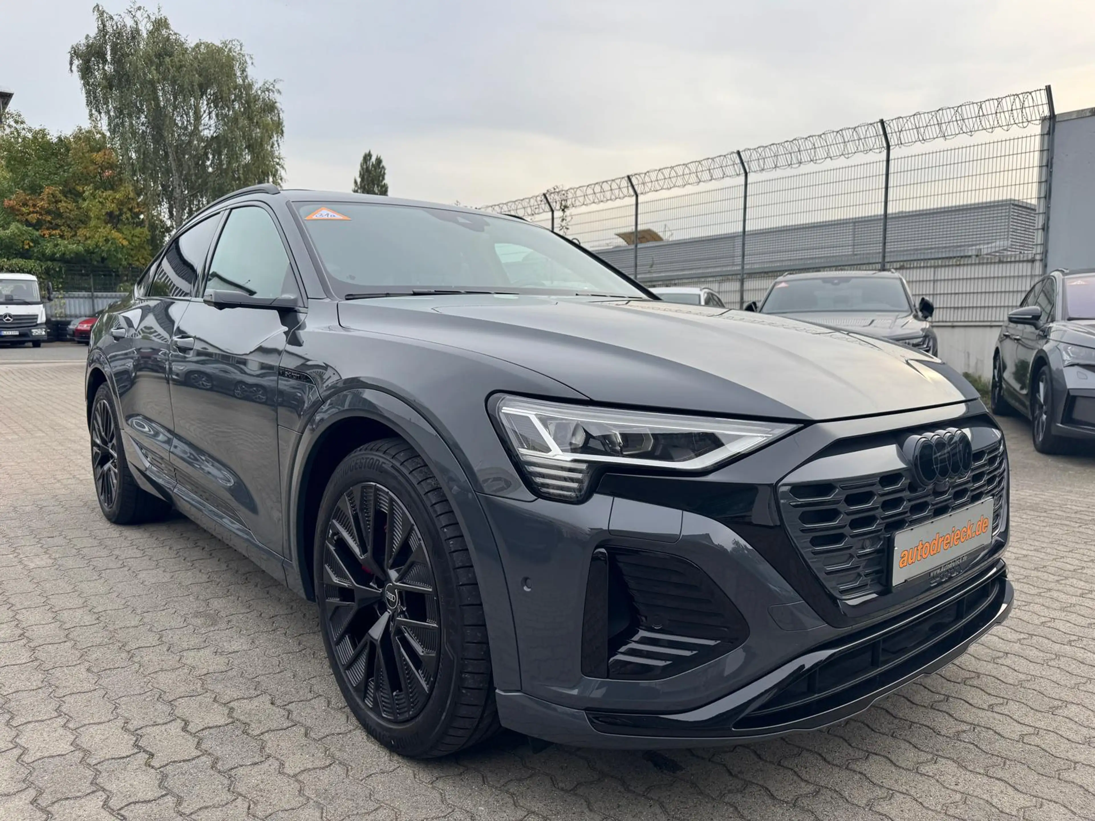 Audi Q8 e-tron Sportback 55 2x S line ACC HuD PANO 21 — photo 5