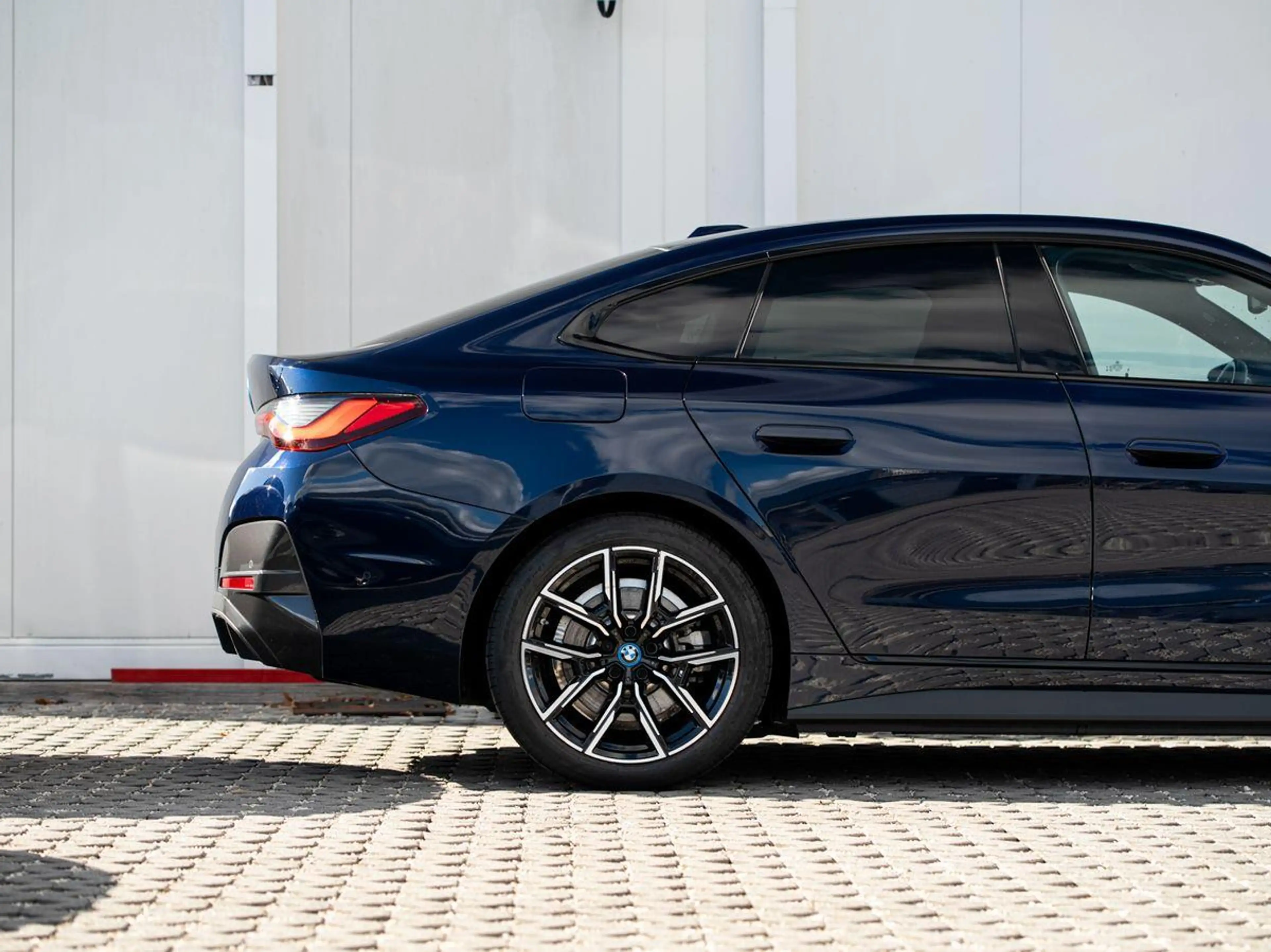 BMW i4 Gran Coupe35 eDrive M Sport 19" H&K ParkPlus — photo 5