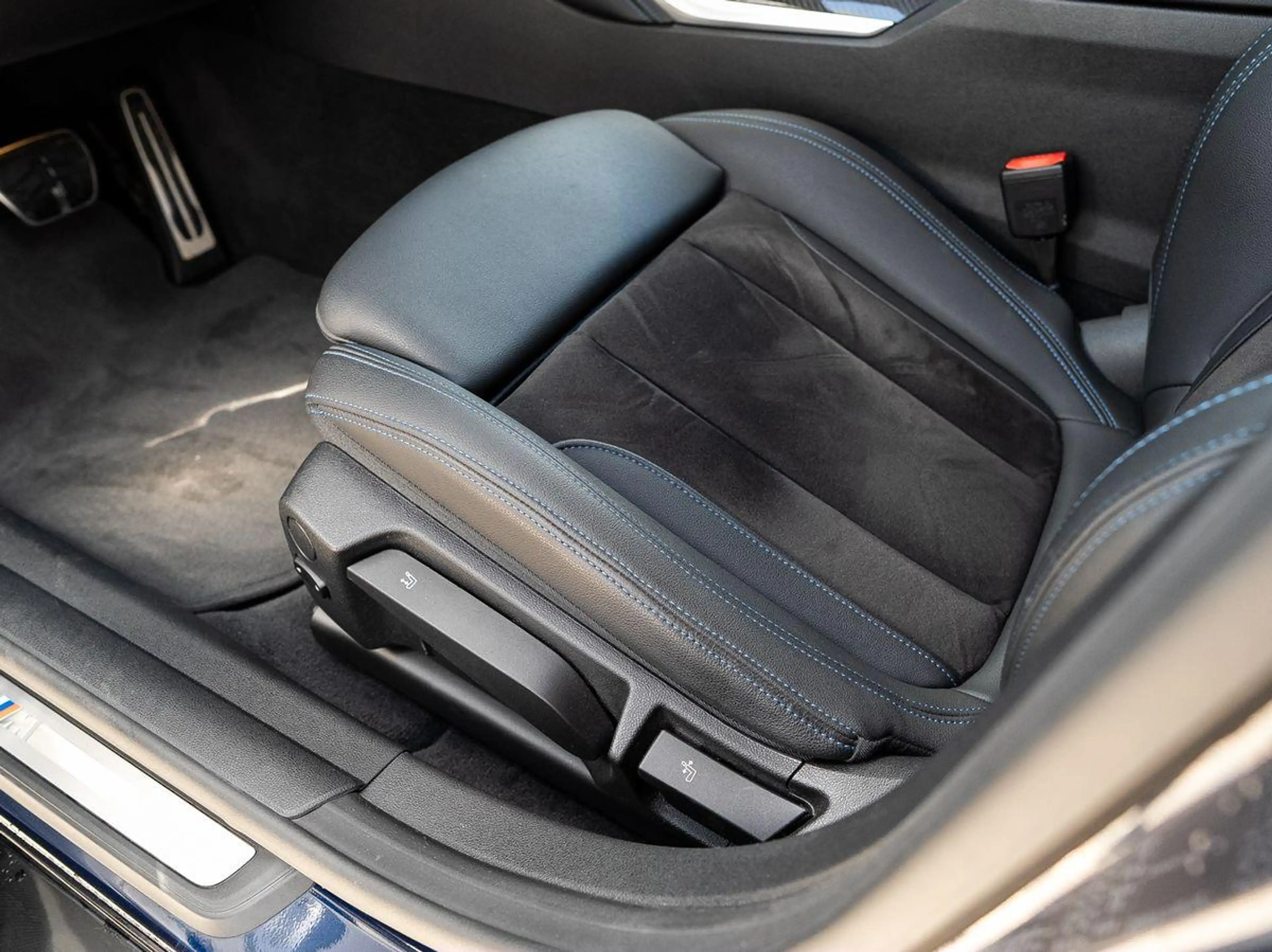 BMW i4 Gran Coupe35 eDrive M Sport 19" H&K ParkPlus — photo 12