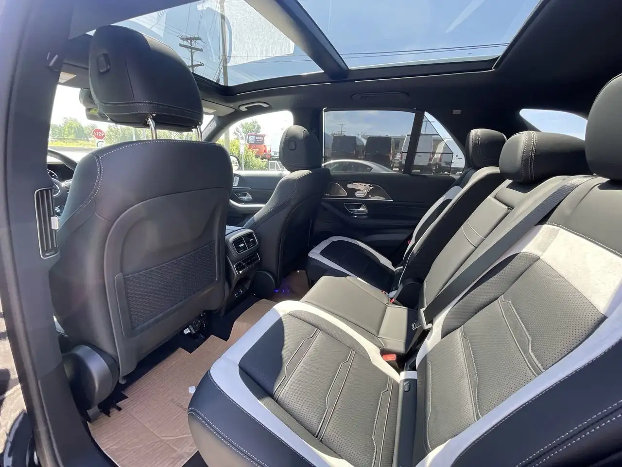 Mercedes-Benz GLE снимка Mercedes-Benz GLE