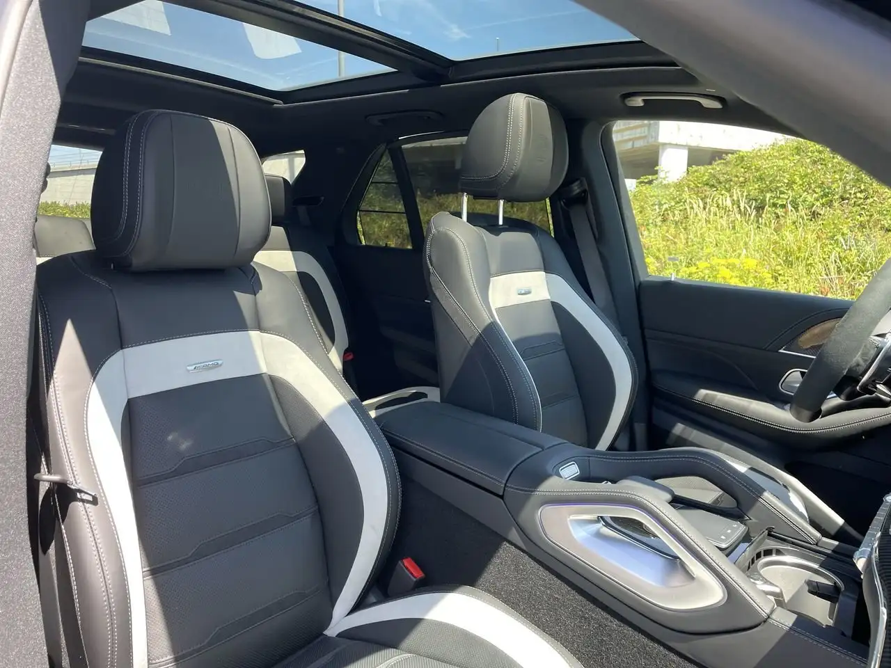 Mercedes-Benz GLE снимка Mercedes-Benz GLE
