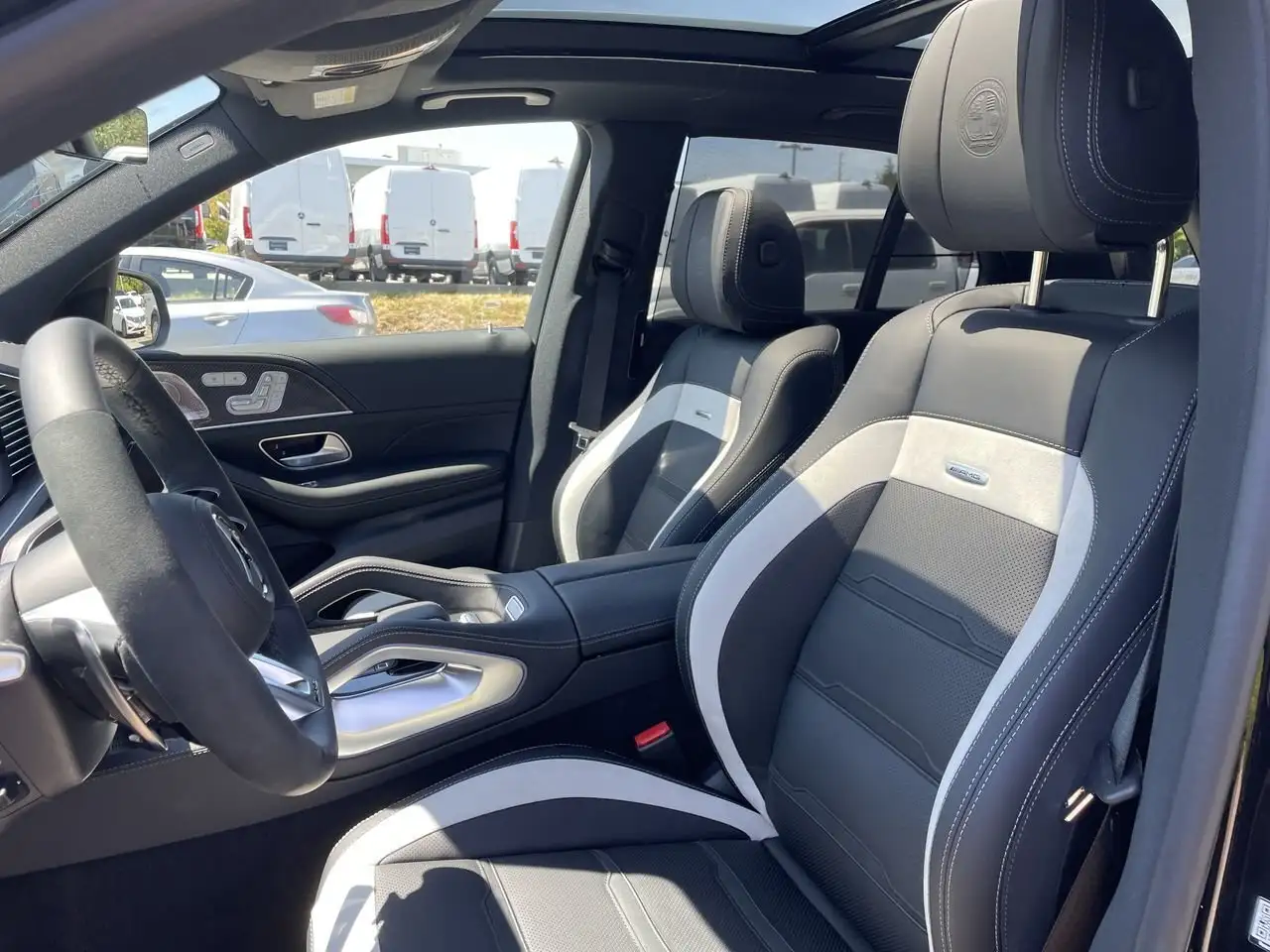 Mercedes-Benz GLE снимка Mercedes-Benz GLE