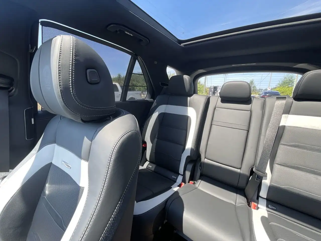 Mercedes-Benz GLE снимка Mercedes-Benz GLE