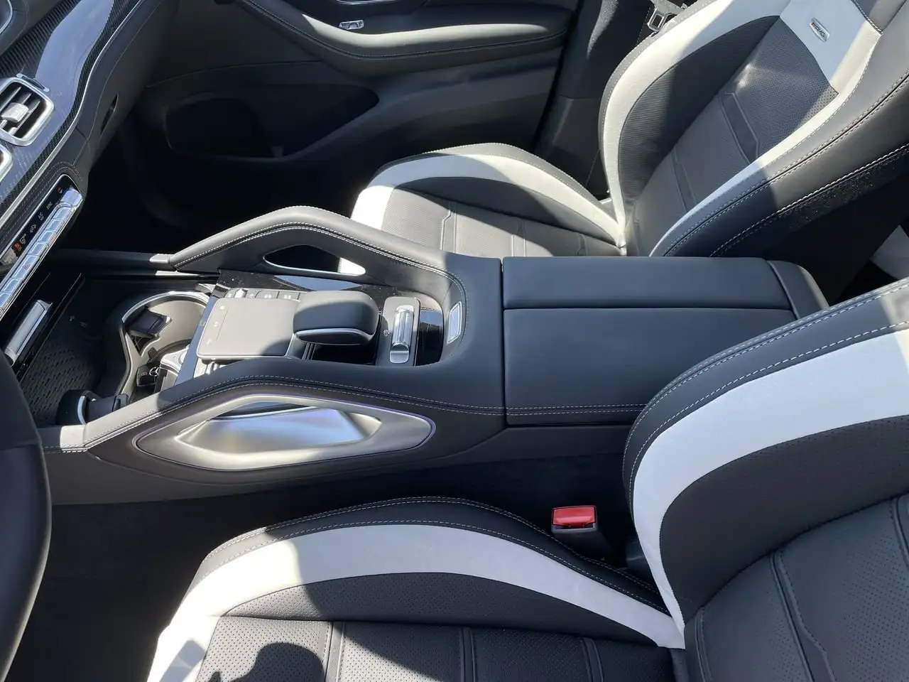 Mercedes-Benz GLE снимка Mercedes-Benz GLE