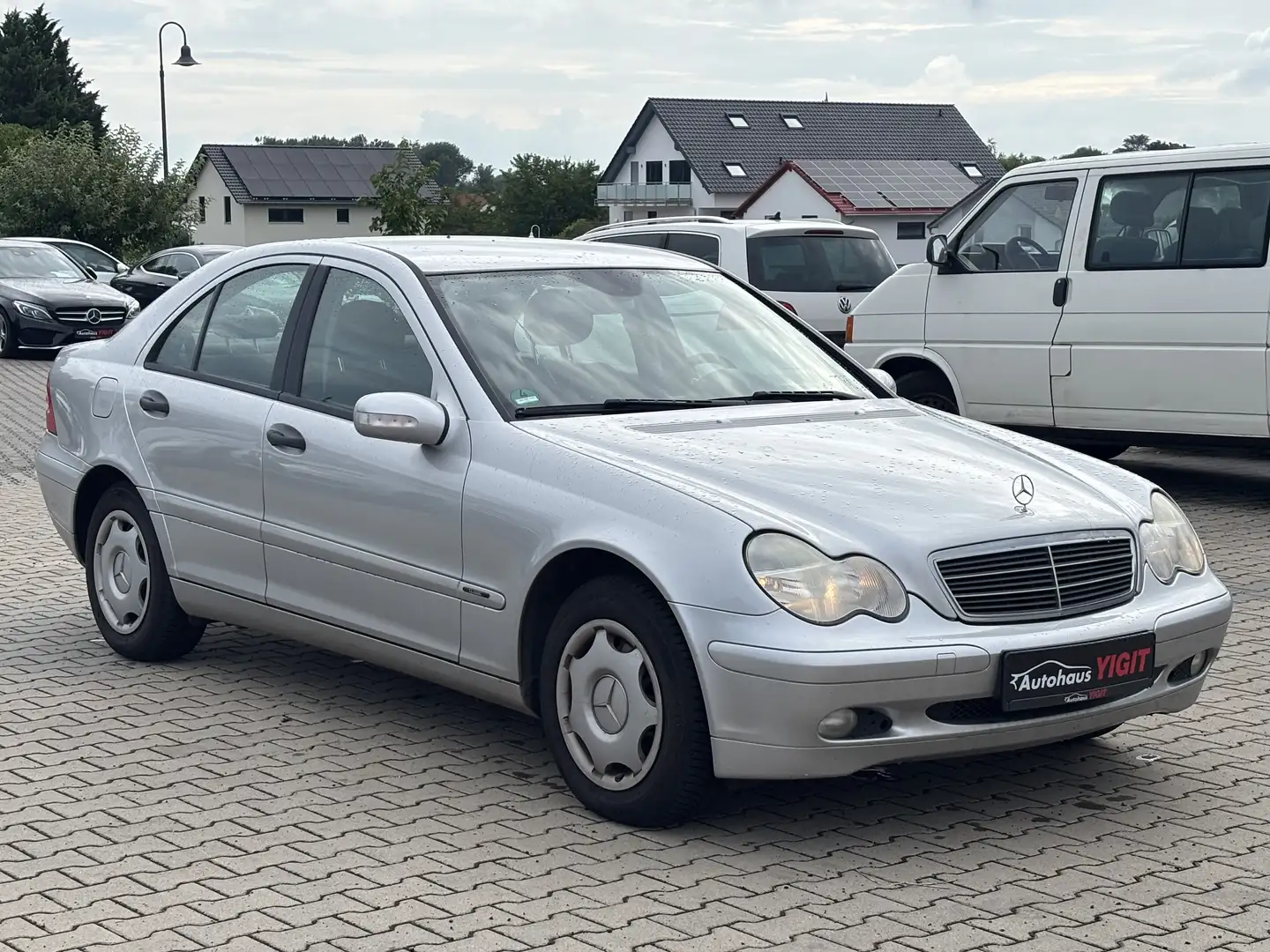 Mercedes-Benz C 180 KOMPRESSOR mit Klimaautomatik und TÜV Silber - 1